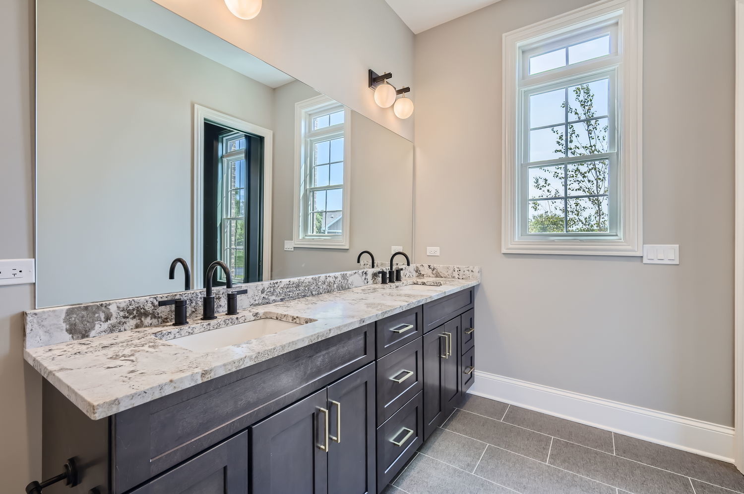 Mettawa, Illinois, 60048, United States, 4 Bedrooms Bedrooms, ,4 BathroomsBathrooms,Residential,For Sale,1994608