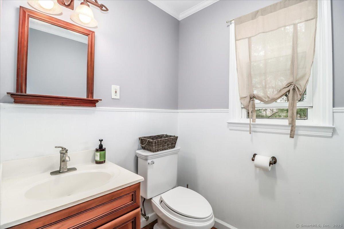 Trumbull, Connecticut, 06611, United States, 4 Bedrooms Bedrooms, ,3 BathroomsBathrooms,Residential,For Sale,1935894