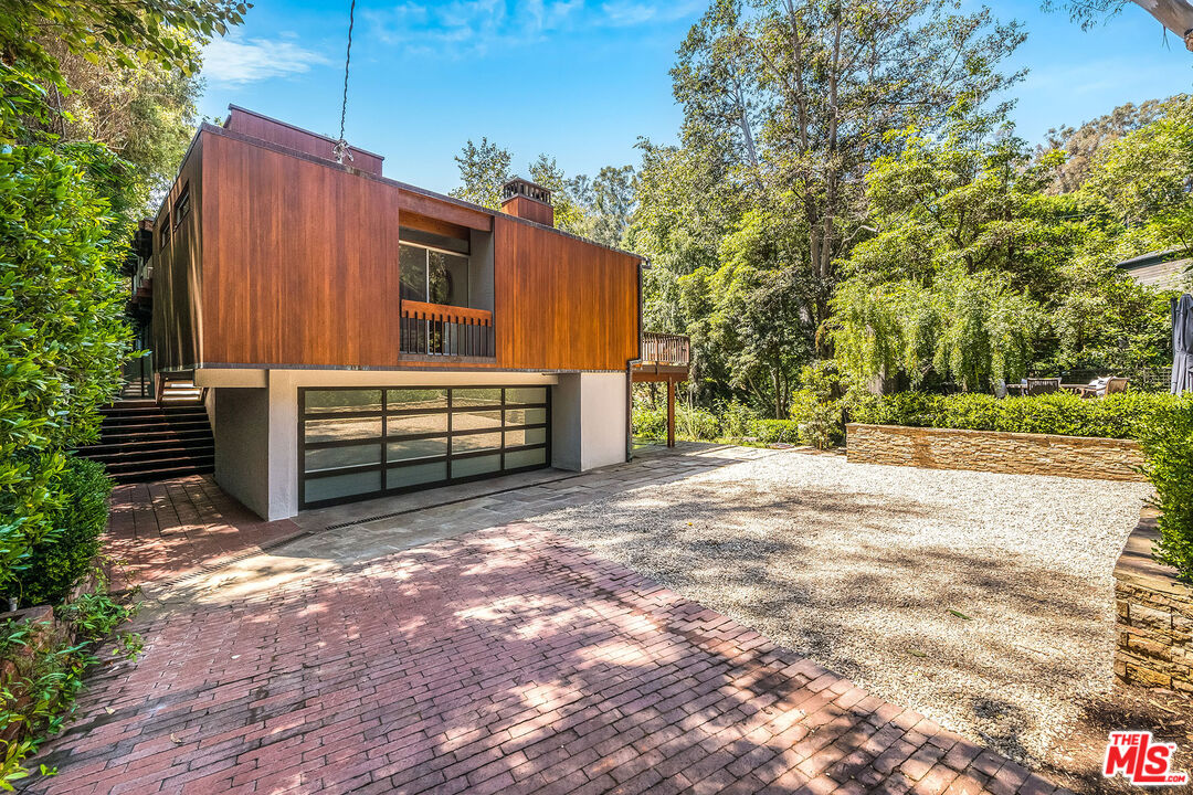 Santa Monica, California, 90402, United States, 7 Bedrooms Bedrooms, ,7 BathroomsBathrooms,Residential,For Sale,1940009