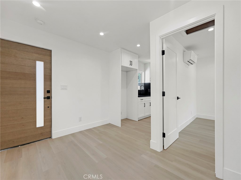 Winnetka, California, 91306, United States, 5 Bedrooms Bedrooms, ,3 BathroomsBathrooms,Residential,For Sale,1987319