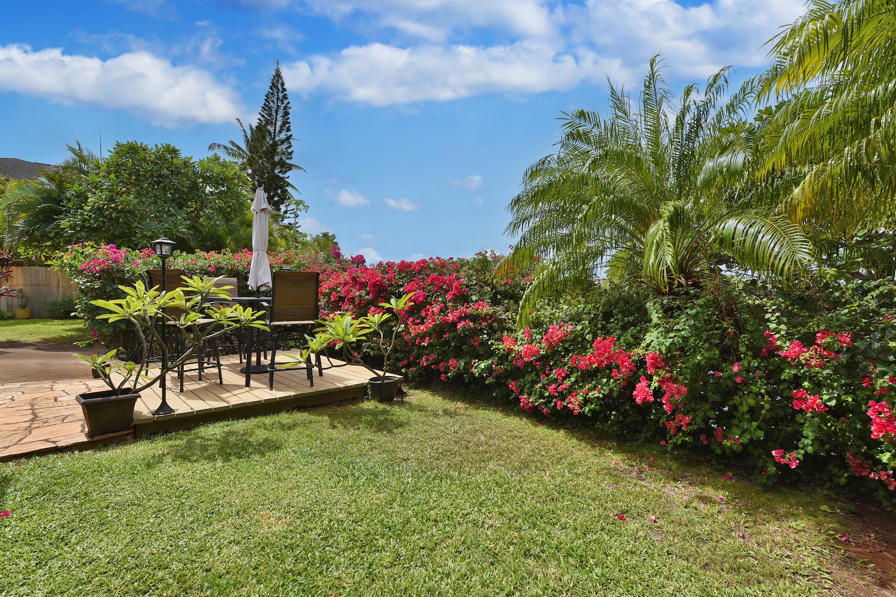  Fantastic ocean and island views from spacious two-story home - 物件實景