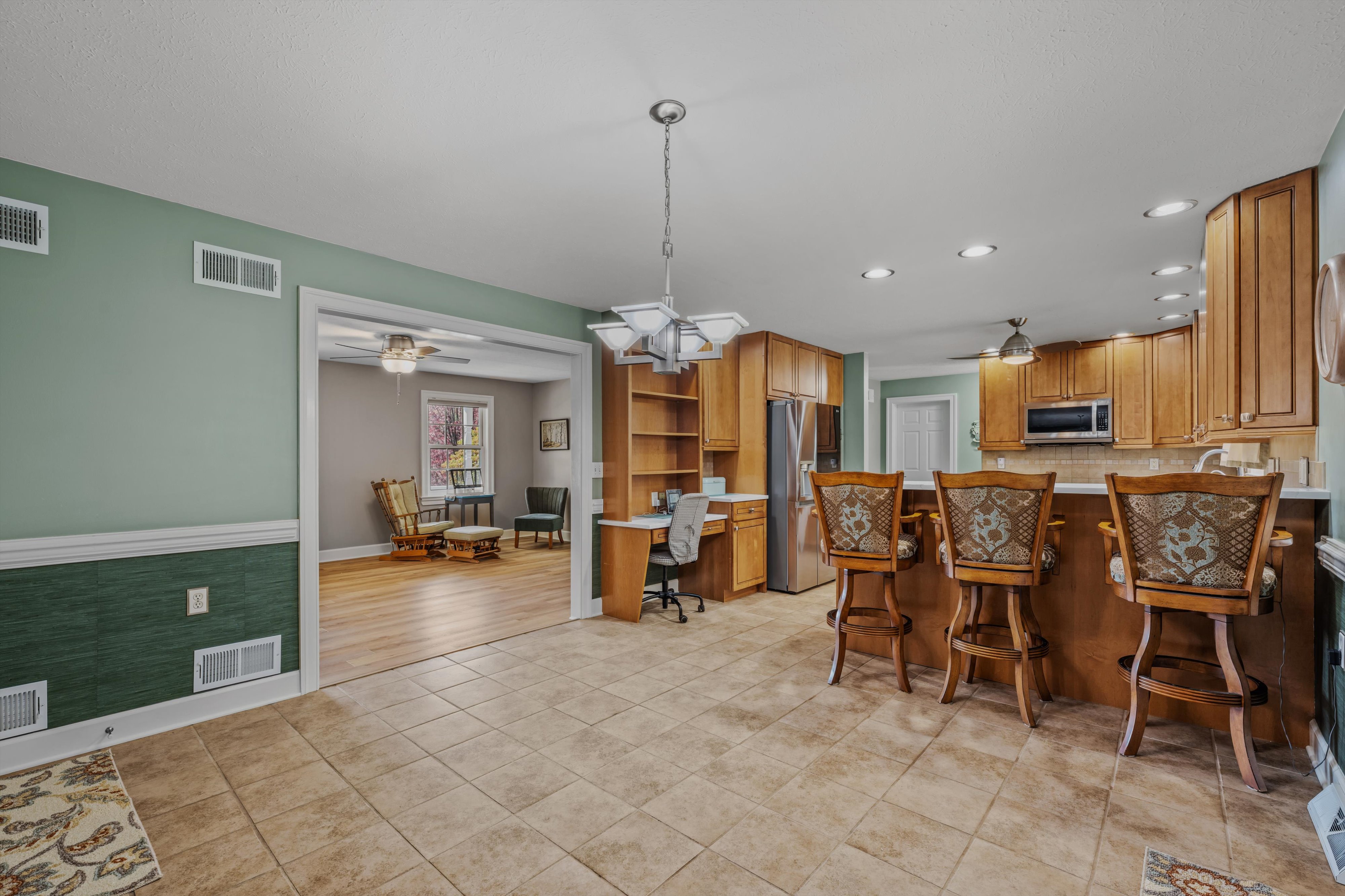 Martinsburg, West Virginia, 25403, United States, 3 Bedrooms Bedrooms, ,Residential,For Sale,1998035