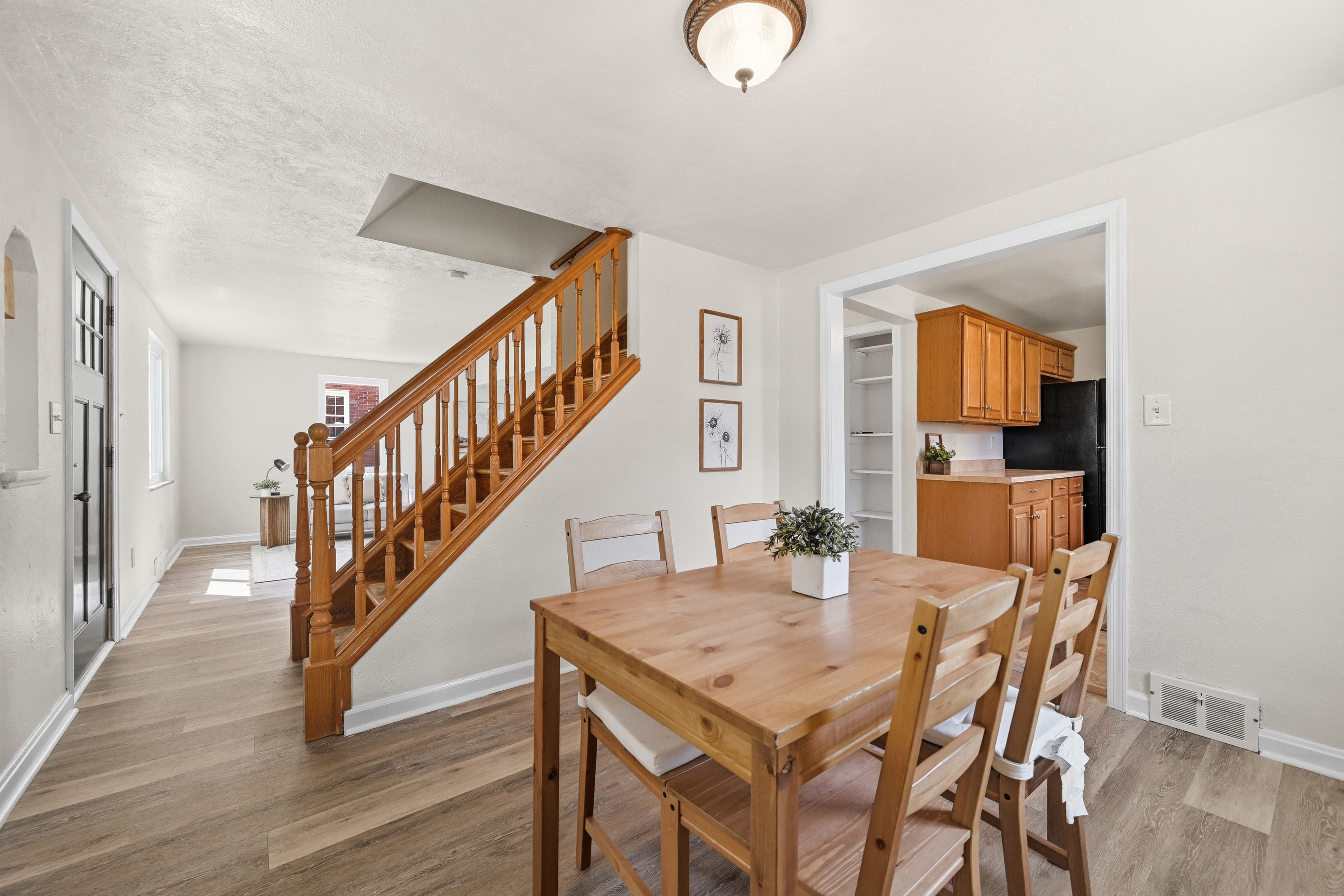  73 Clifford Drive, Pittsburgh, PA 15220 - 物件實景