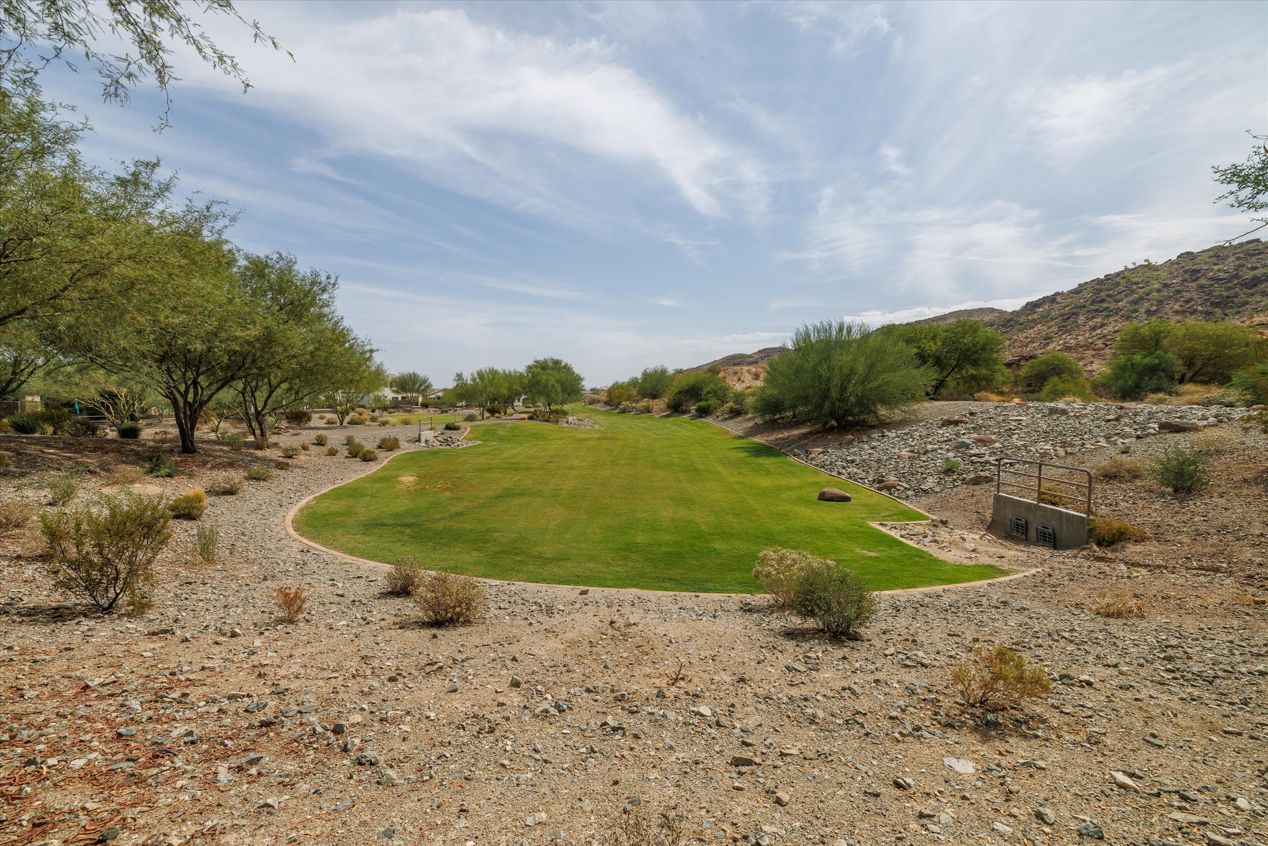  930 E Paseo Way  Phoenix, AZ - 物件實景