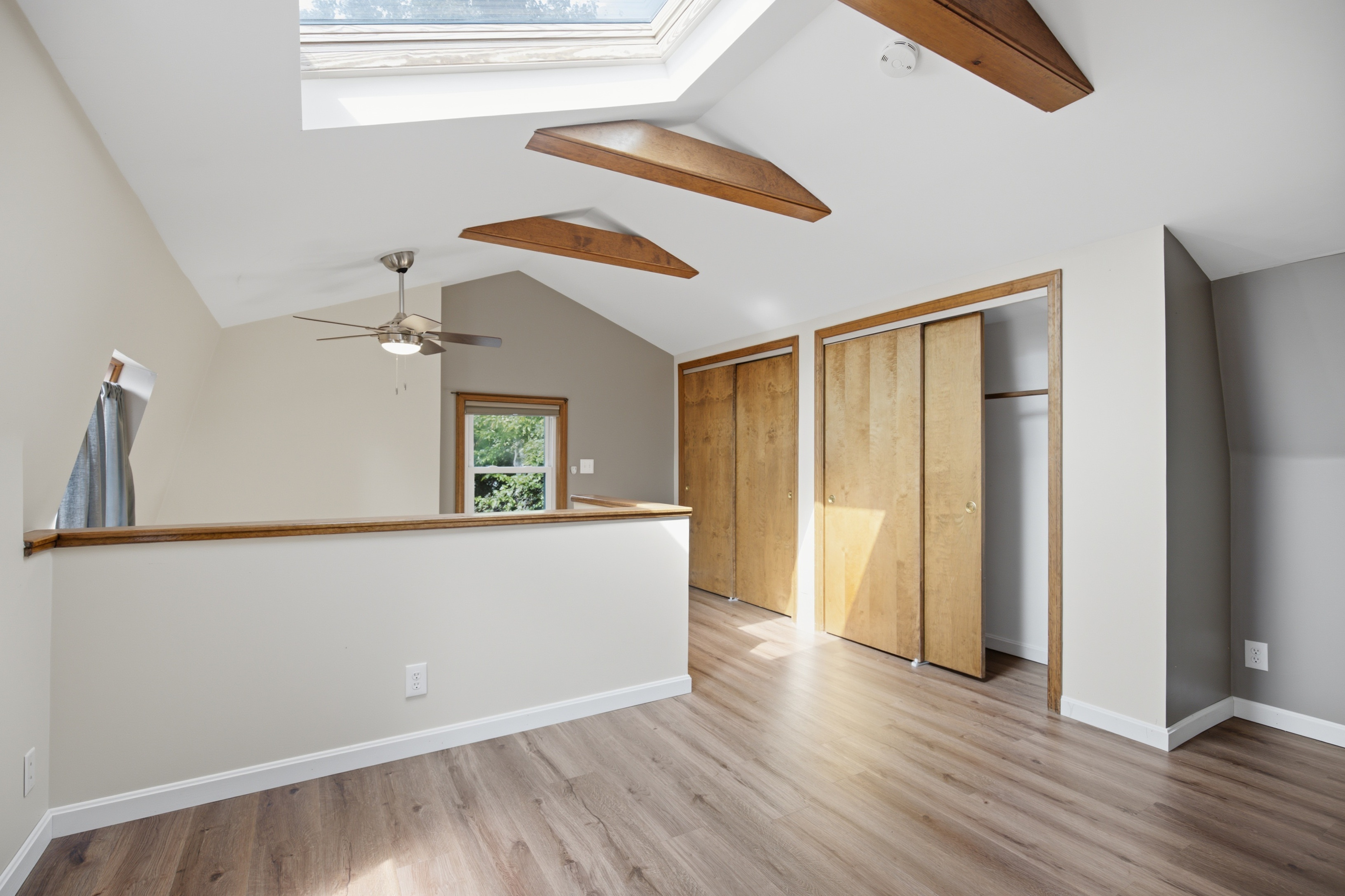  6-8 Center Pl, Stow, MA 01775 - 物件實景