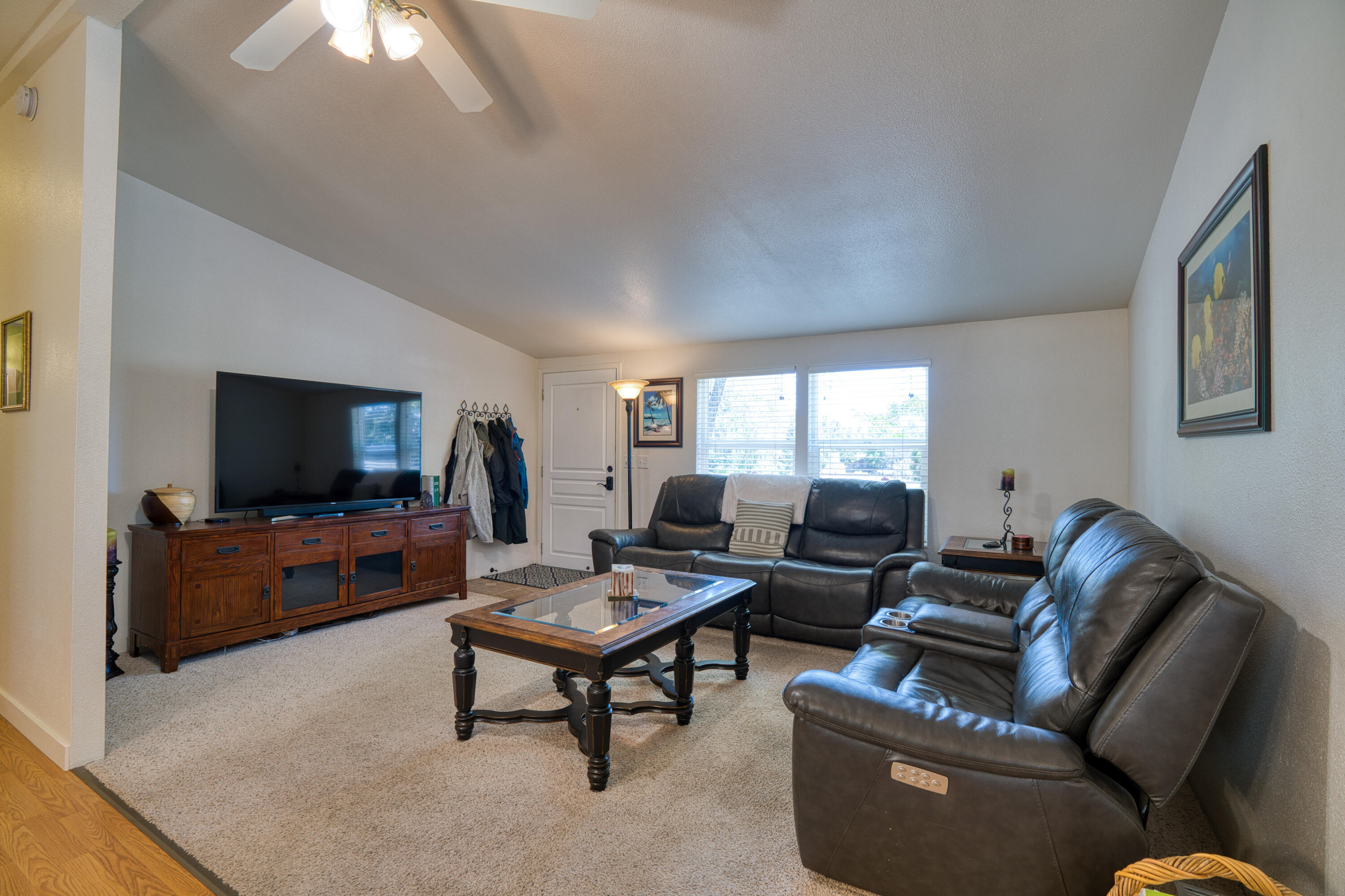 Bend, Oregon, 97701, United States, 3 Bedrooms Bedrooms, ,2 BathroomsBathrooms,Residential,For Sale,1905887