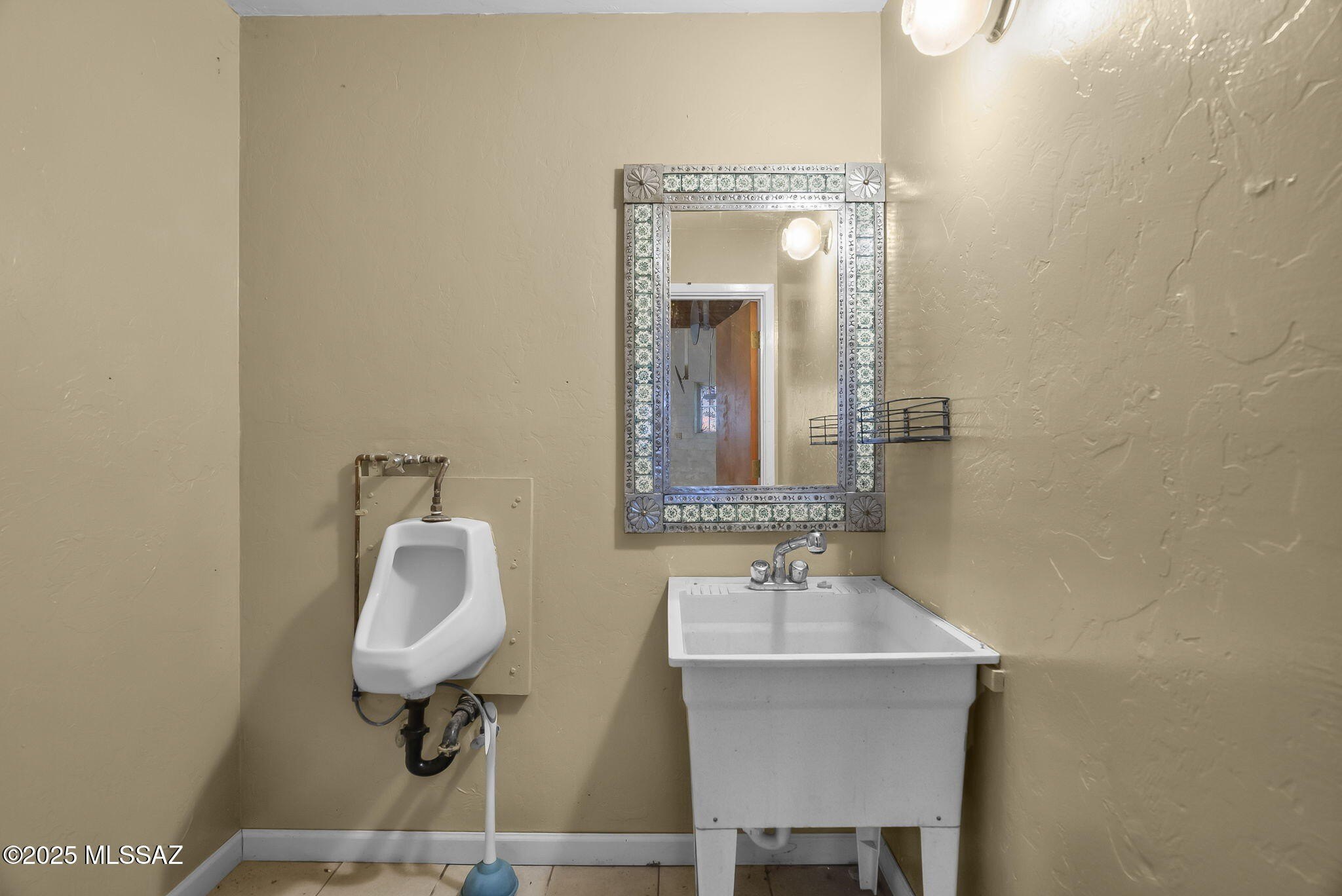 Patagonia, Arizona, 85624, United States, 3 Bedrooms Bedrooms, ,3 BathroomsBathrooms,Residential,For Sale,1943412