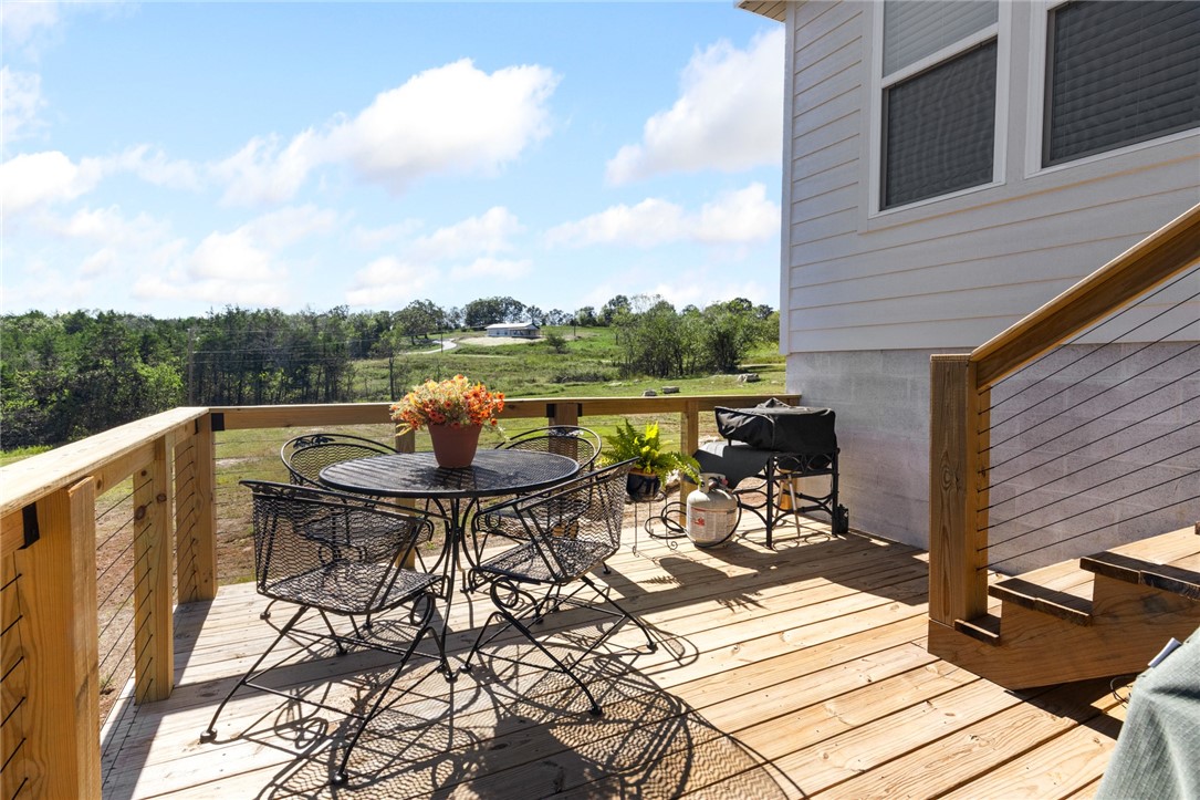 Yellville, Arkansas, 72687, United States, 2 Bedrooms Bedrooms, ,3 BathroomsBathrooms,Residential,For Sale,1970032