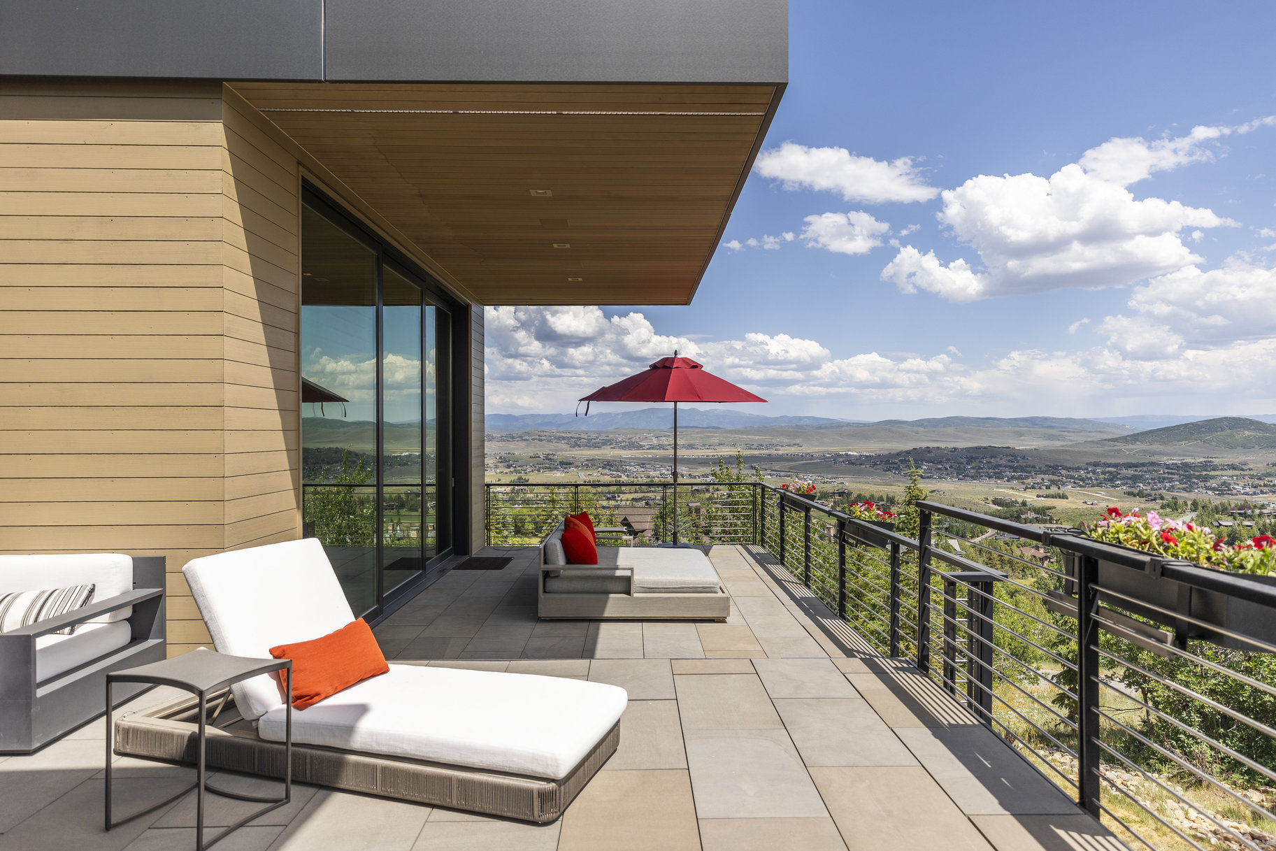  Sophisticated Mountain Design with Unmatched Views in an Elite Setting - 物件實景