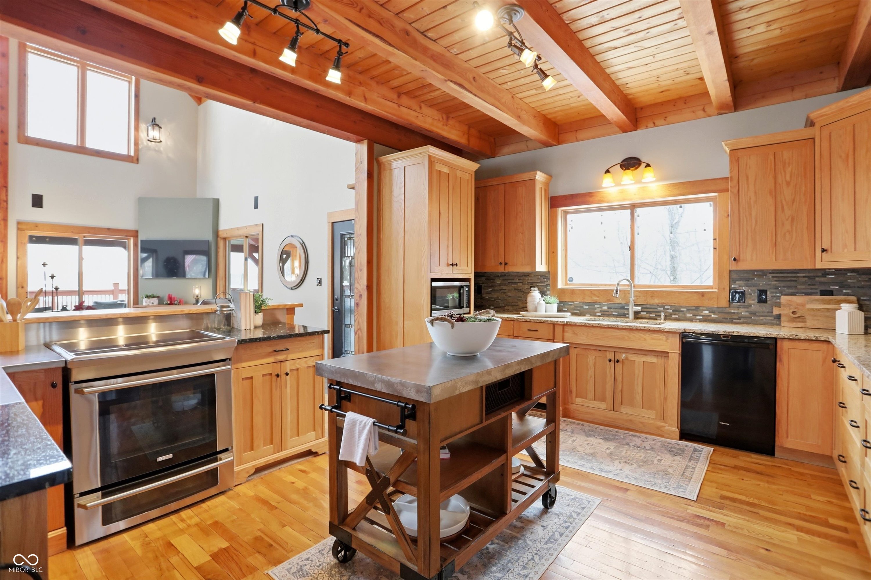 Unionville, Indiana, 47468, United States, 5 Bedrooms Bedrooms, ,5 BathroomsBathrooms,Residential,For Sale,1975333