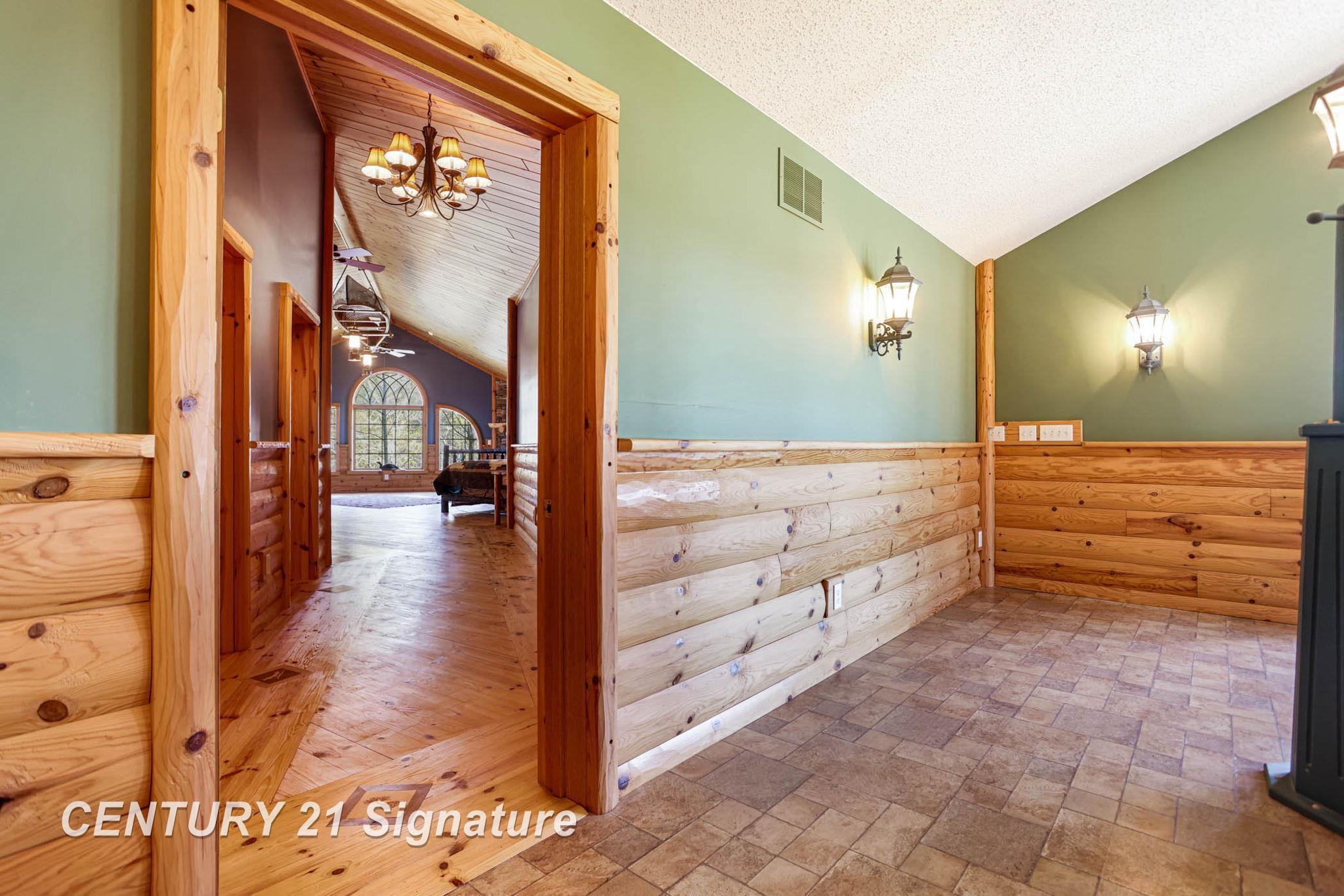 Hemlock, Michigan, 48626, United States, 6 Bedrooms Bedrooms, ,5 BathroomsBathrooms,Residential,For Sale,1984080