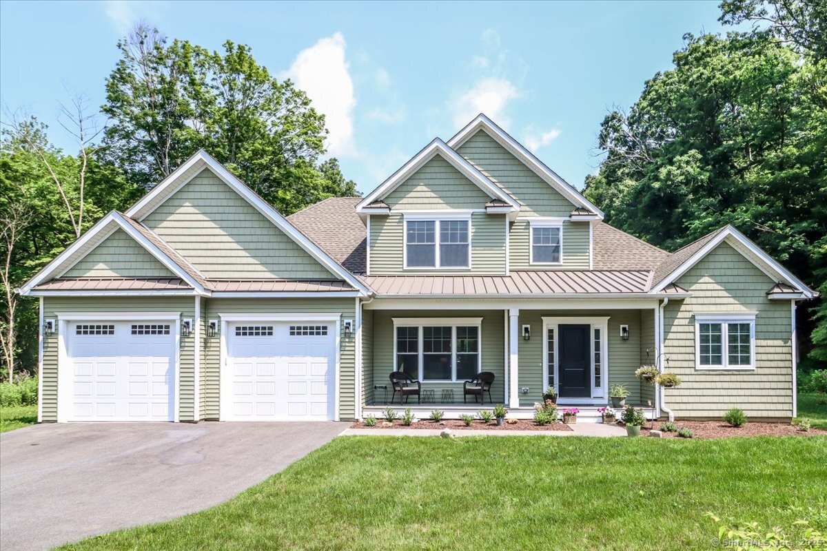 New Milford, Connecticut, 06776, United States, 2 Bedrooms Bedrooms, ,3 BathroomsBathrooms,Residential,For Sale,1875818