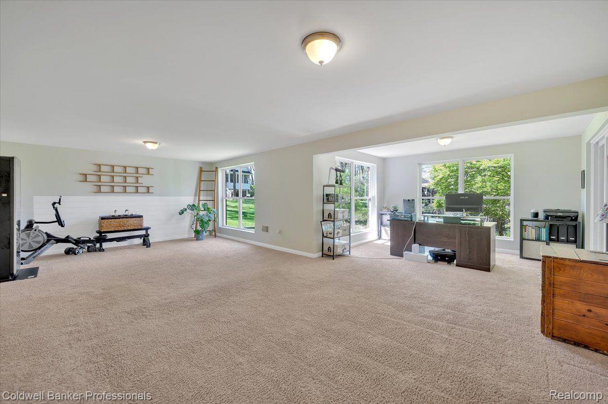 Oxford, Michigan, 48371, United States, 5 Bedrooms Bedrooms, ,4 BathroomsBathrooms,Residential,For Sale,1940303