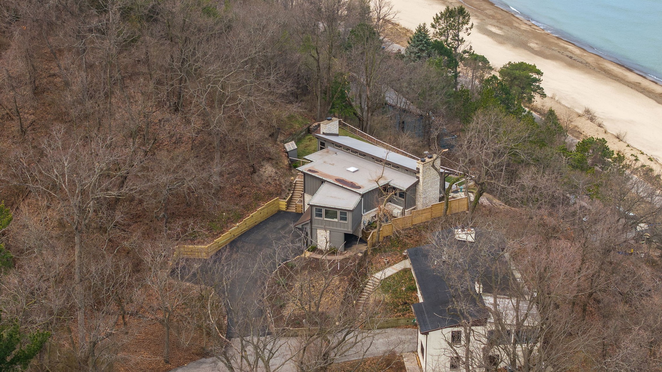  Transformed Ranch on Lake Michigan Shoreline - 物件實景