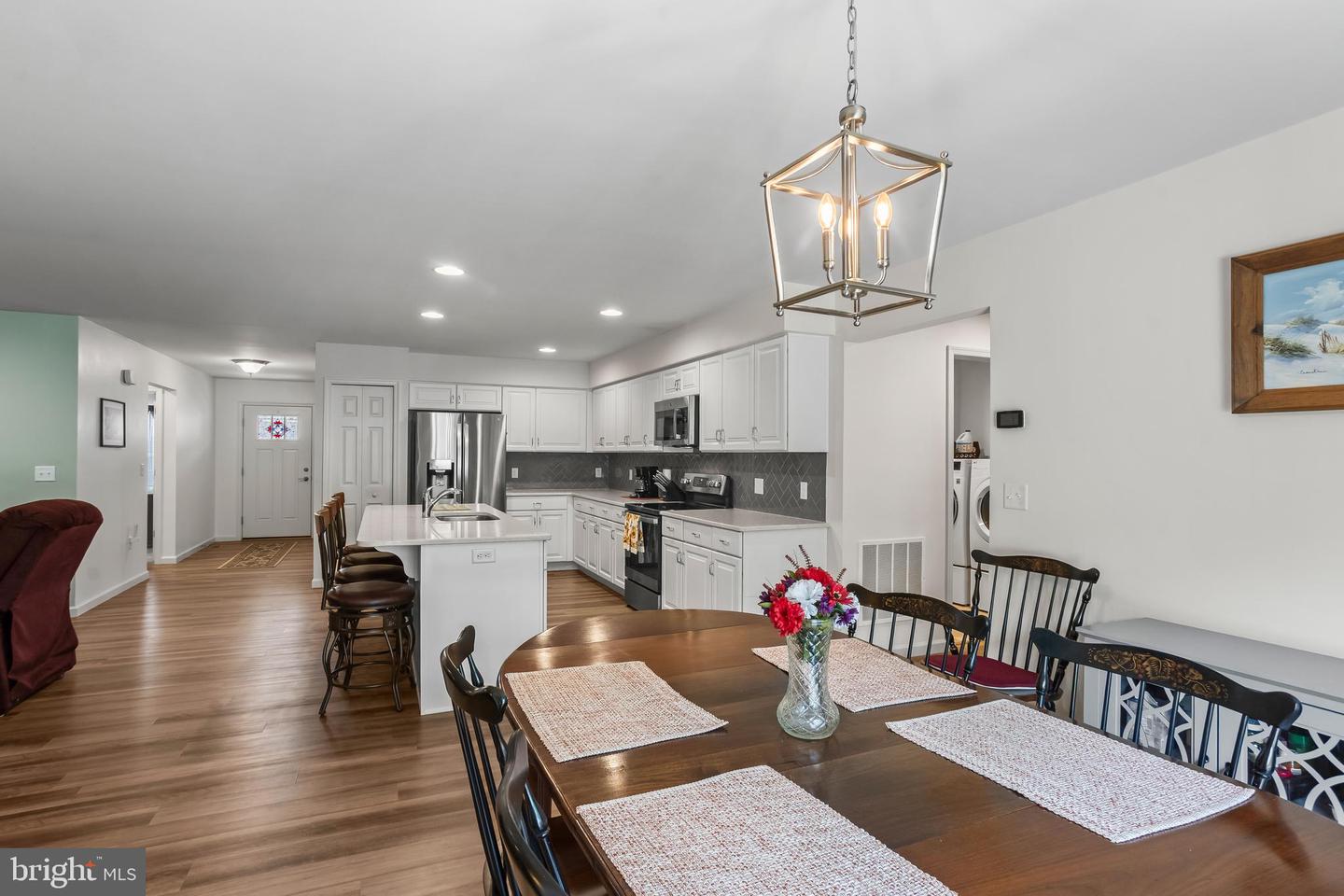 Mechanicsburg, Pennsylvania, 17055, United States, 2 Bedrooms Bedrooms, ,2 BathroomsBathrooms,Residential,For Sale,1993400