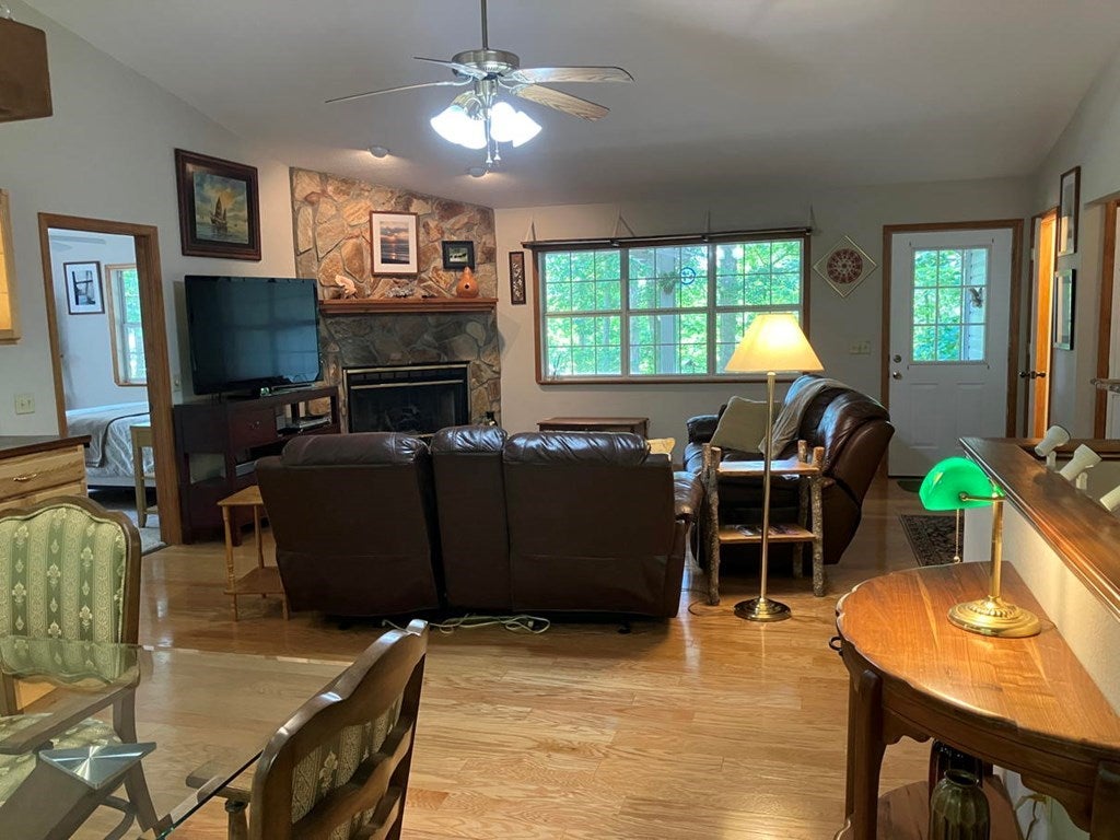 Young Harris, Georgia, 30582, United States, 3 Bedrooms Bedrooms, ,3 BathroomsBathrooms,Residential,For Sale,1847113