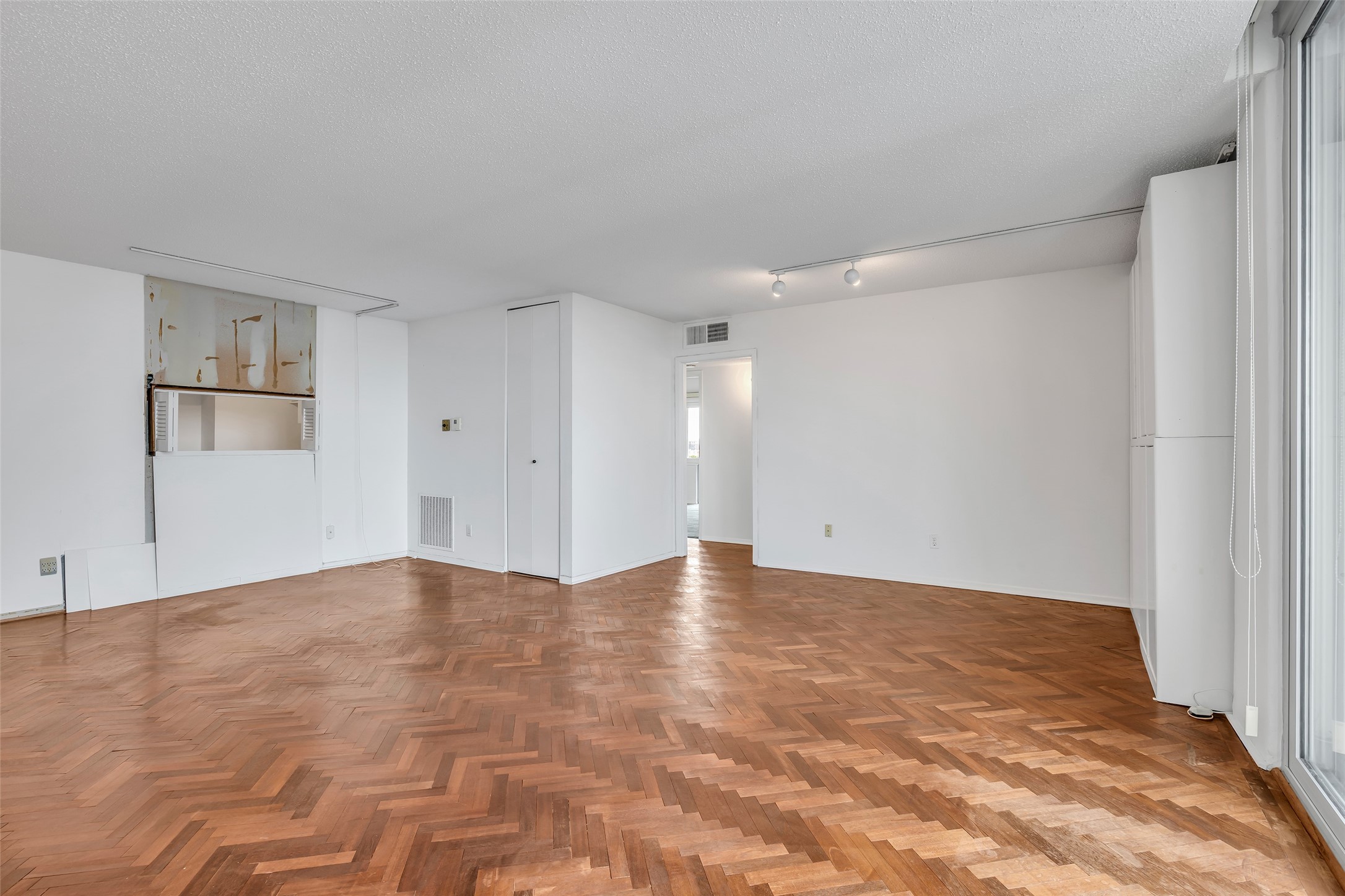 3614 Montrose Boulevard #900 - 物件實景