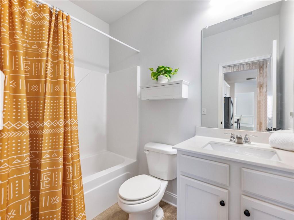 Cumming, Georgia, 30028, United States, 5 Bedrooms Bedrooms, ,4 BathroomsBathrooms,Residential,For Sale,2010449