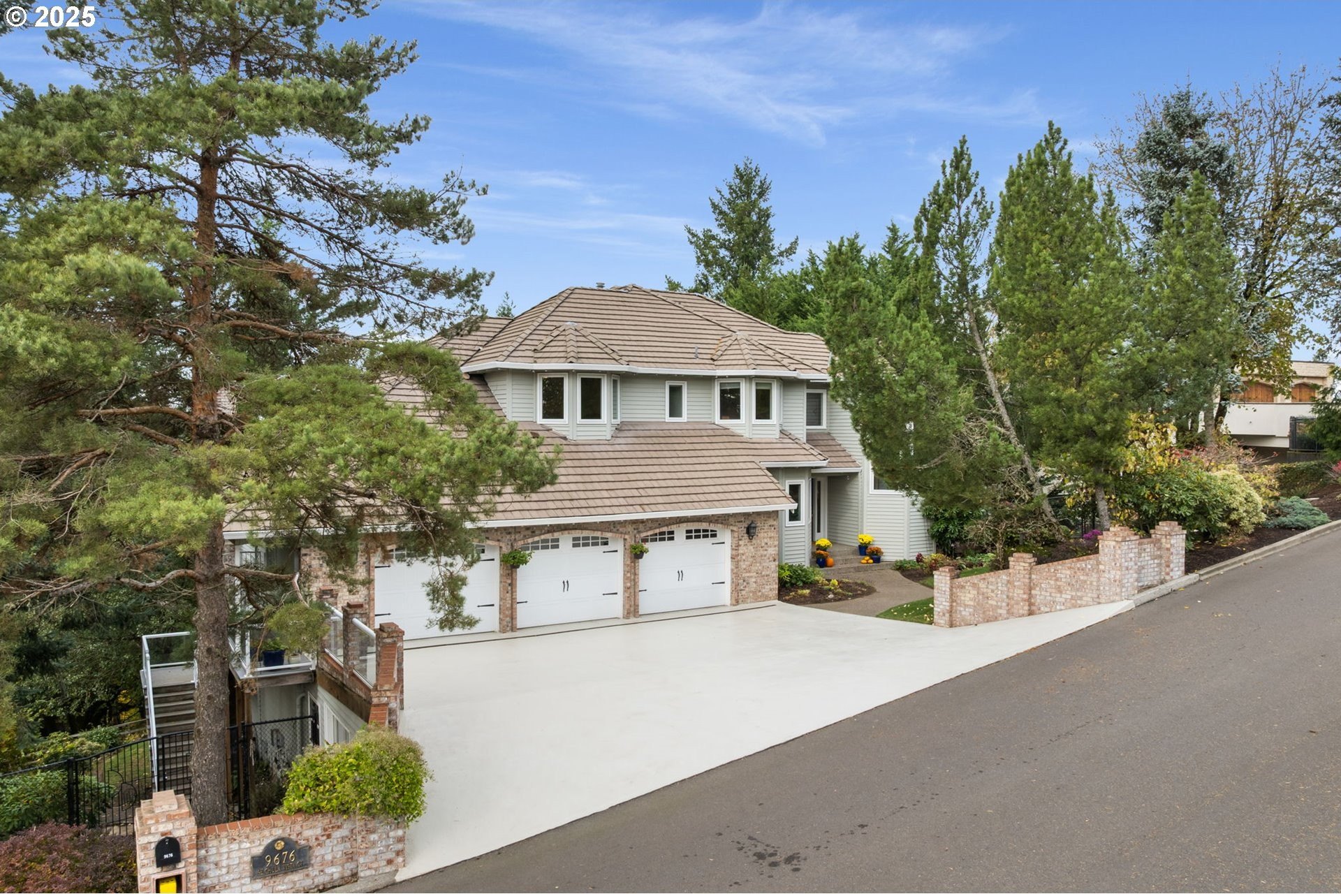 Happy Valley, Oregon, 97086, United States, 3 Bedrooms Bedrooms, ,4 BathroomsBathrooms,Residential,For Sale,1990937