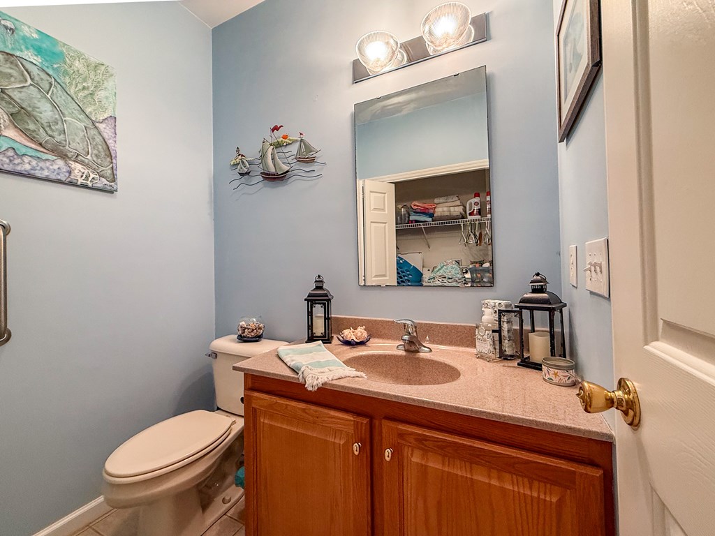 Craddockville, Virginia, 23341, United States, 4 Bedrooms Bedrooms, ,3 BathroomsBathrooms,Residential,For Sale,1891575