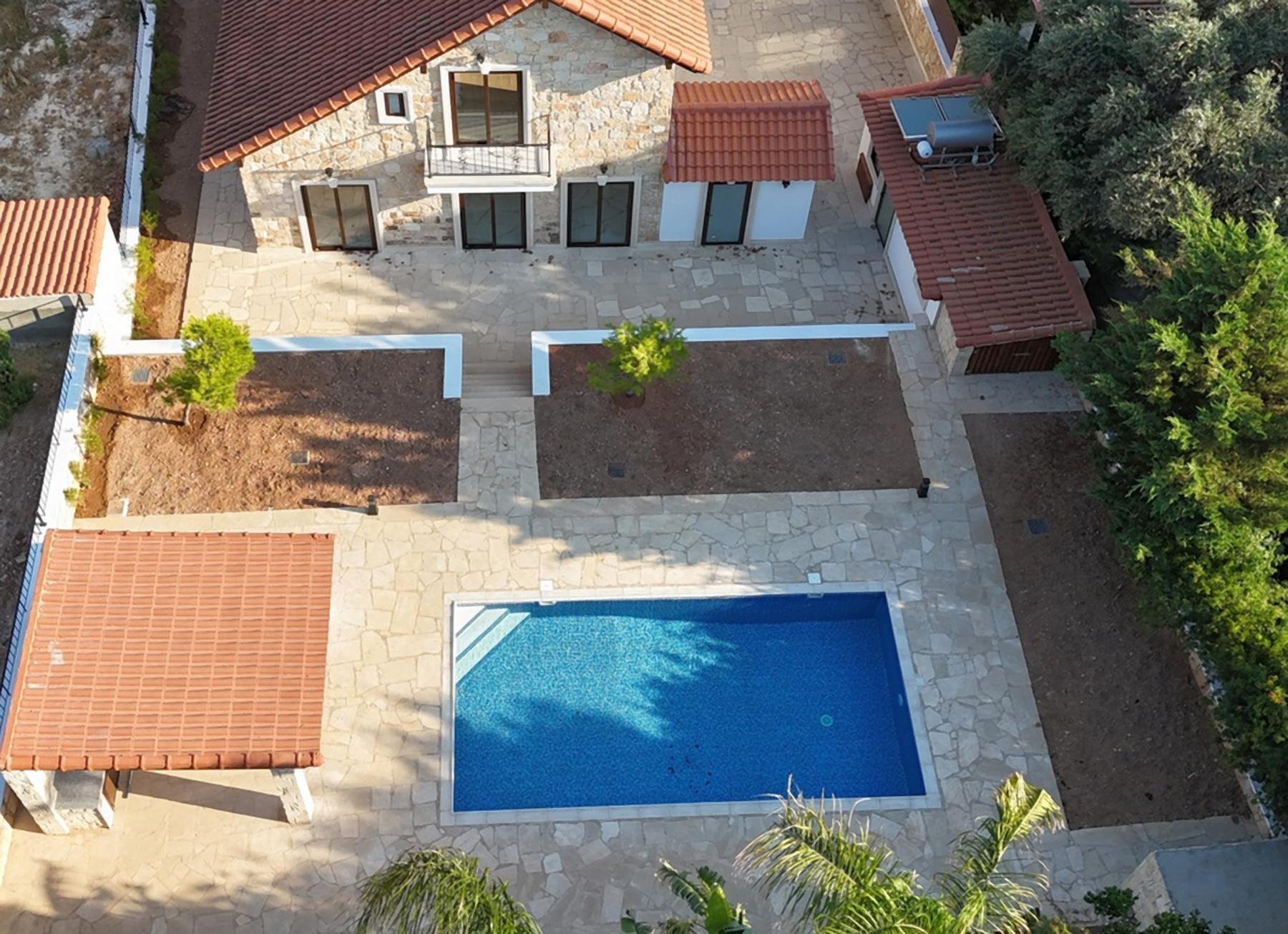  Four Bedroom Country Style Villa in Limassol Suburb - 物件實景