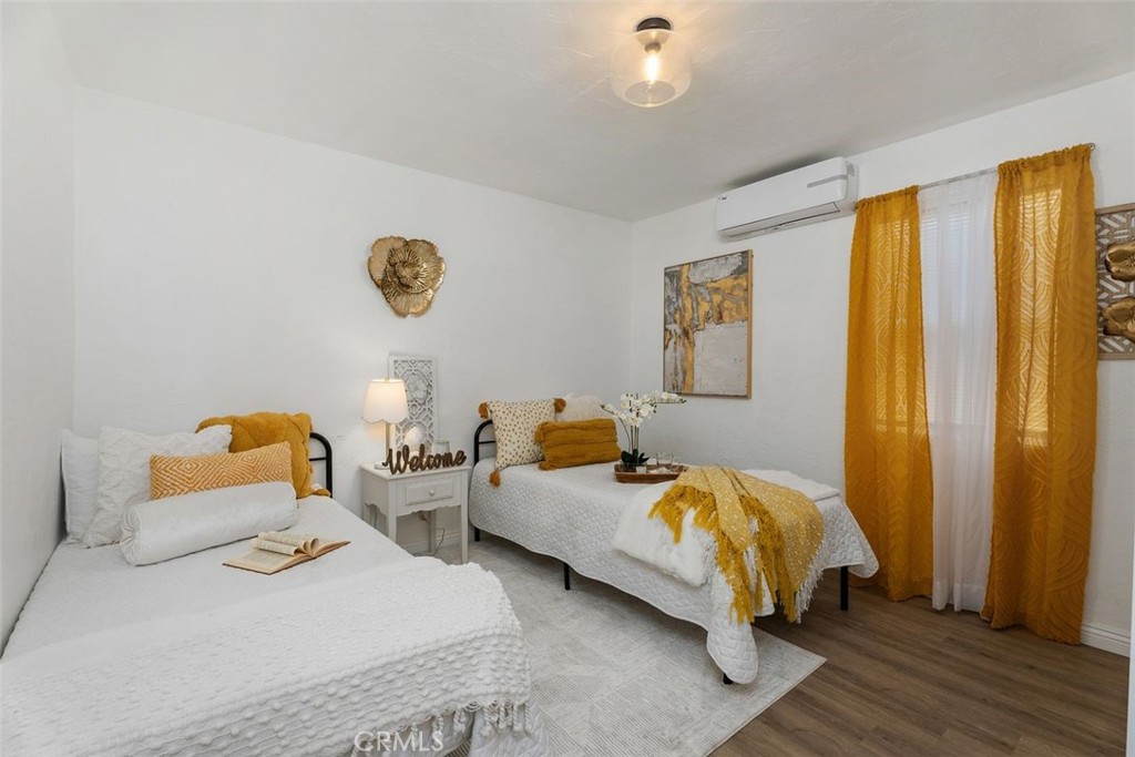 Santa Ana, California, 92701, United States, ,Residential,For Sale,1849845