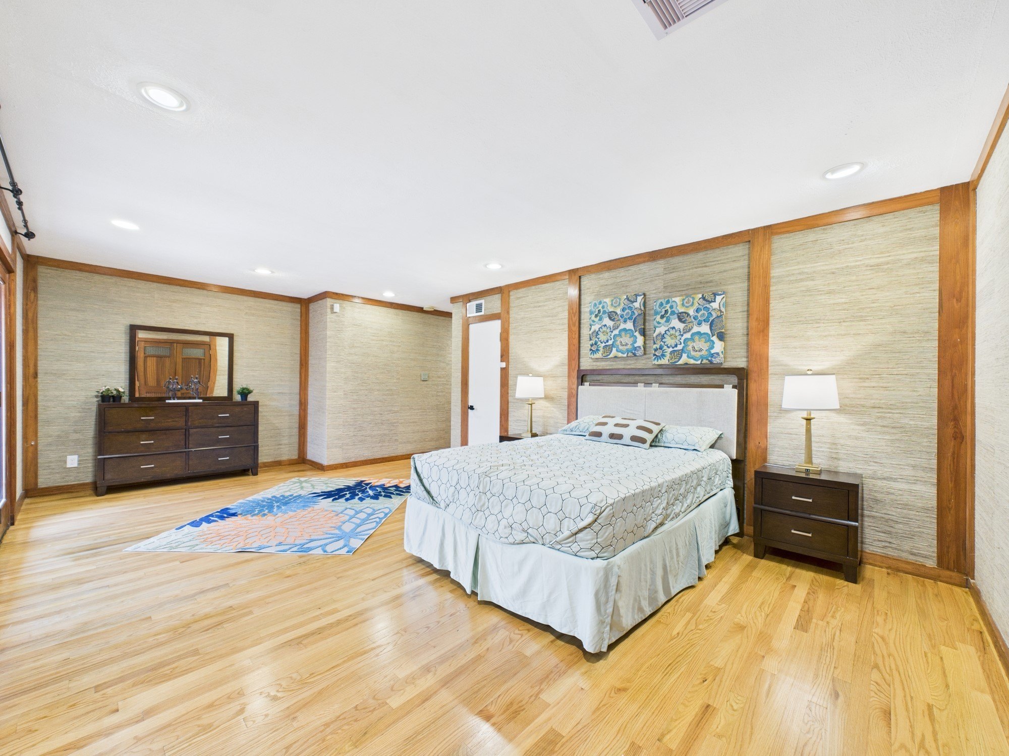 Houston, Texas, 77056, United States, 3 Bedrooms Bedrooms, ,3 BathroomsBathrooms,Residential,For Sale,1984170