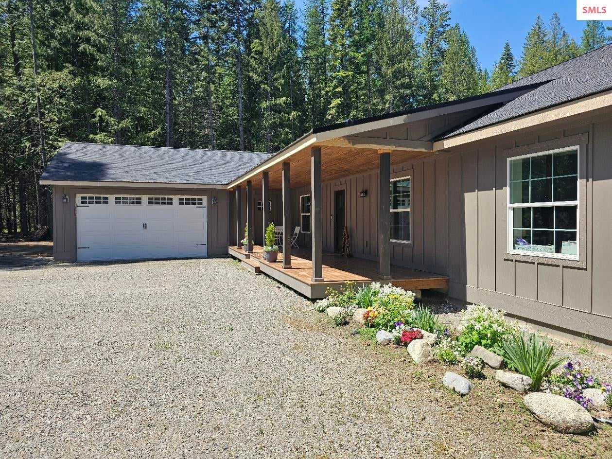 Priest River, Idaho, 83856, United States, 4 Bedrooms Bedrooms, ,Residential,For Sale,2025404