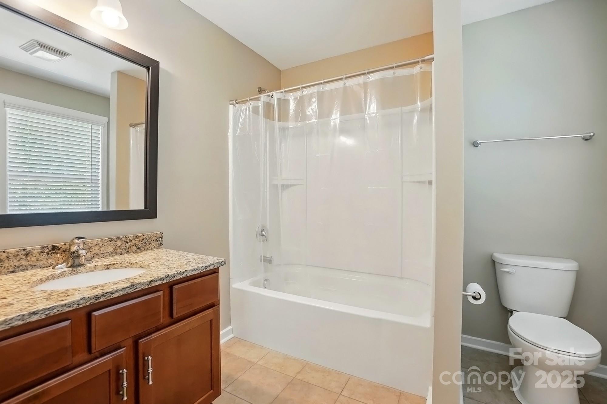 Fort Mill, South Carolina, 29707, United States, 5 Bedrooms Bedrooms, ,4 BathroomsBathrooms,Residential,For Sale,1840064