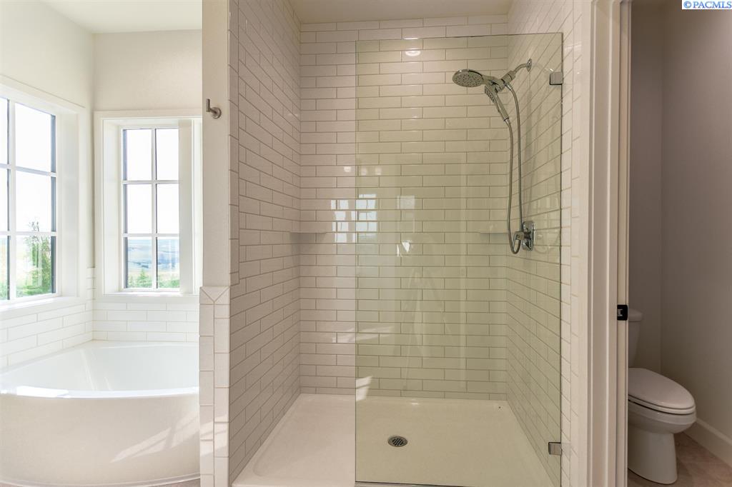 Pullman, Washington, 99163, United States, 4 Bedrooms Bedrooms, ,3 BathroomsBathrooms,Residential,For Sale,1794124