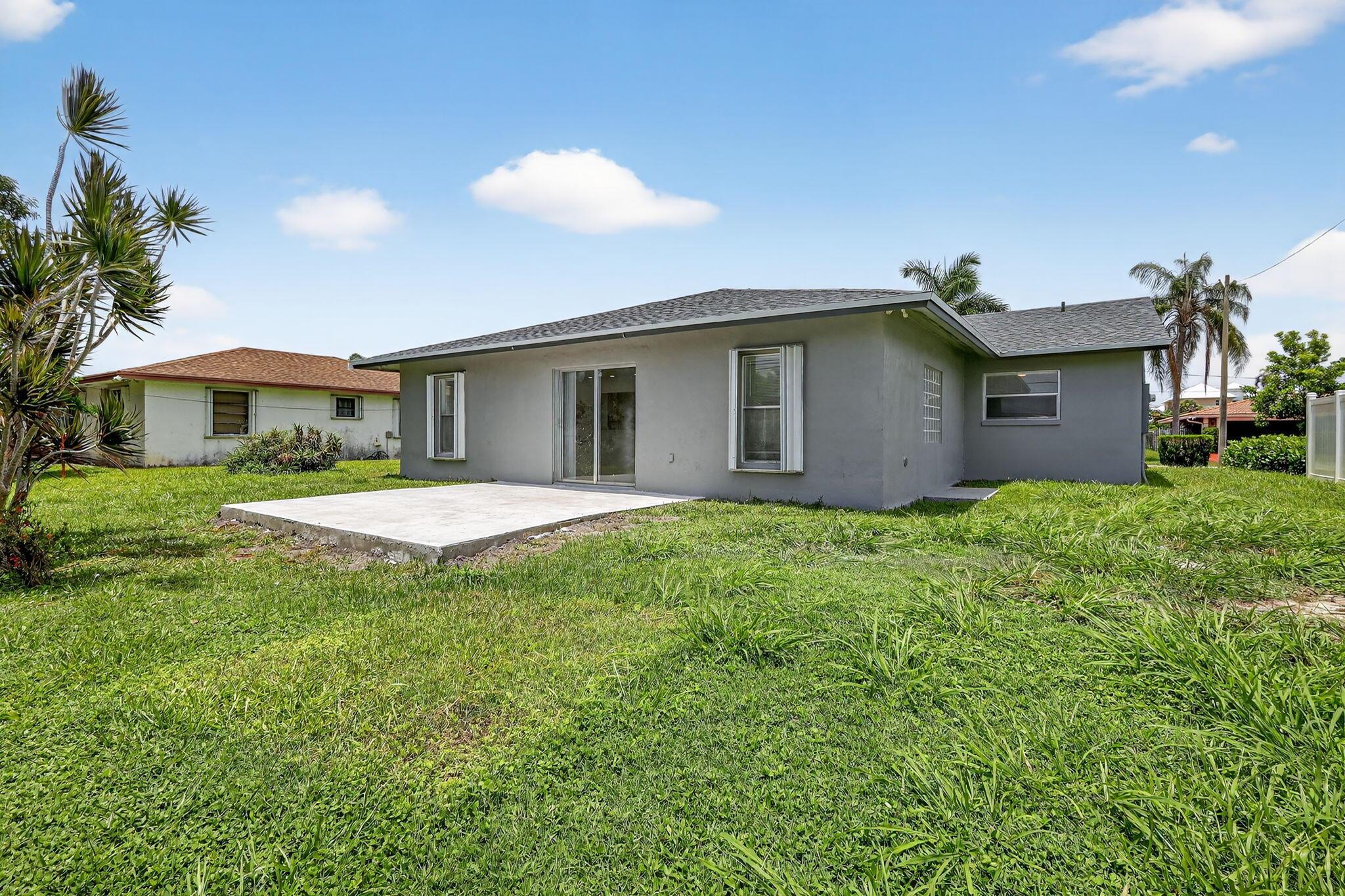 West Palm Beach, Florida, 33401, United States, 4 Bedrooms Bedrooms, ,2 BathroomsBathrooms,Residential,For Sale,1975982