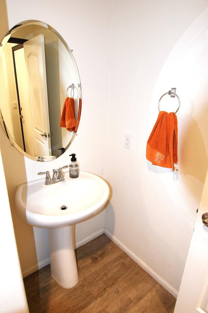 Indio, California, 92203, United States, 4 Bedrooms Bedrooms, ,3 BathroomsBathrooms,Residential,For Sale,1992452