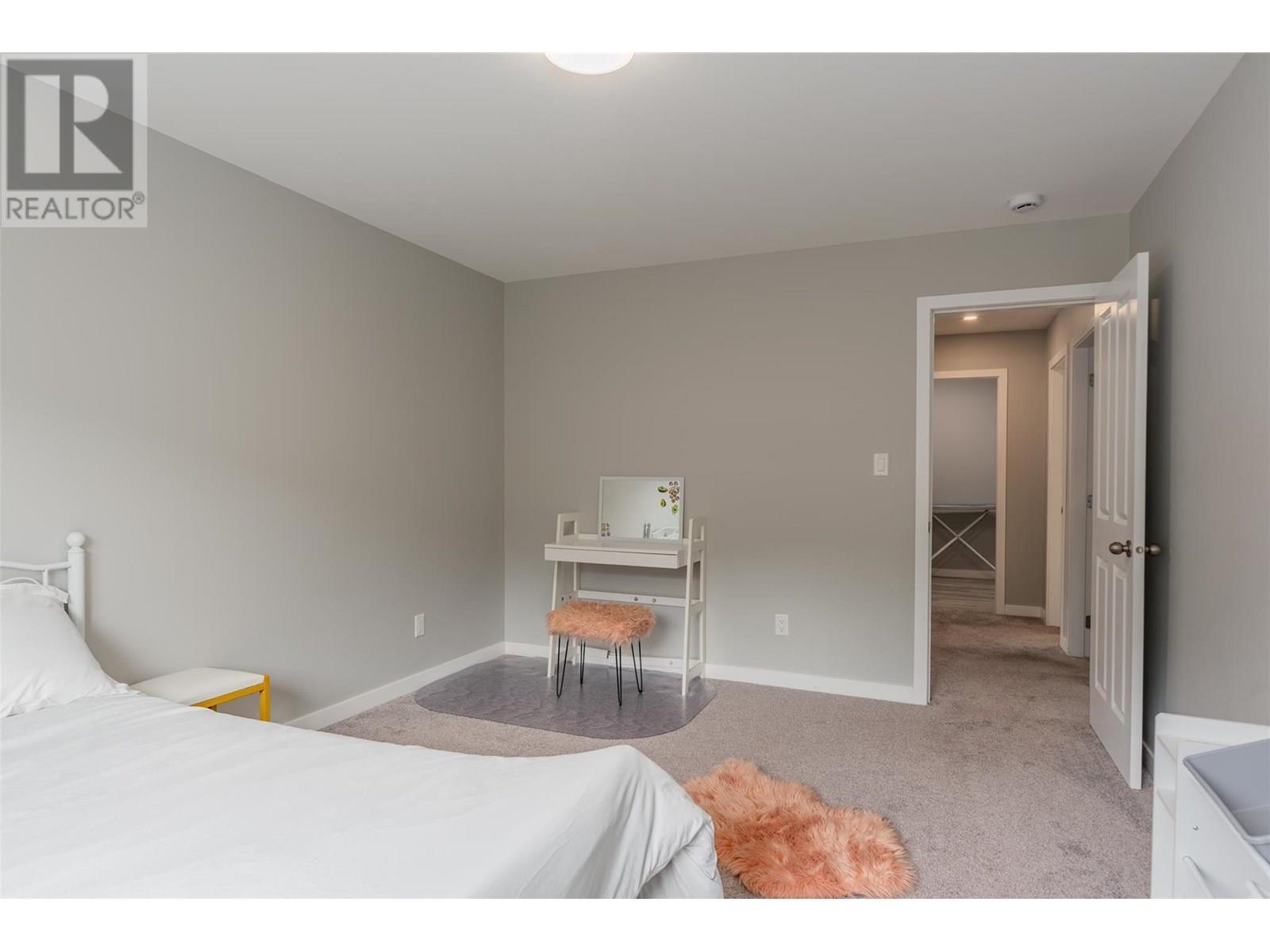 CASTLEGAR, British Columbia, V1N 4X9, CA, 5 Bedrooms Bedrooms, ,2 BathroomsBathrooms,Residential,For Sale,1913698