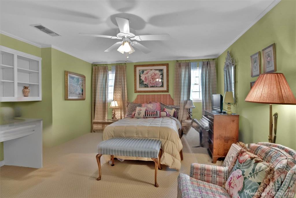 Shreveport, Louisiana, 71106, United States, 4 Bedrooms Bedrooms, ,4 BathroomsBathrooms,Residential,For Sale,1729515