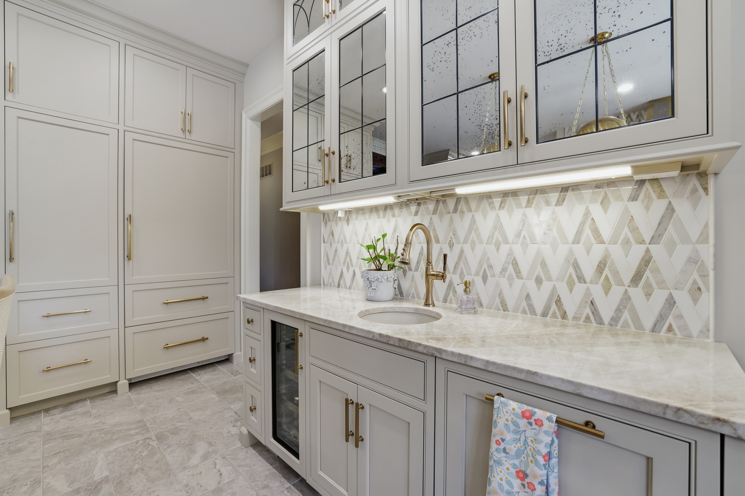  4848 Chelmsbury Lane - 物件實景