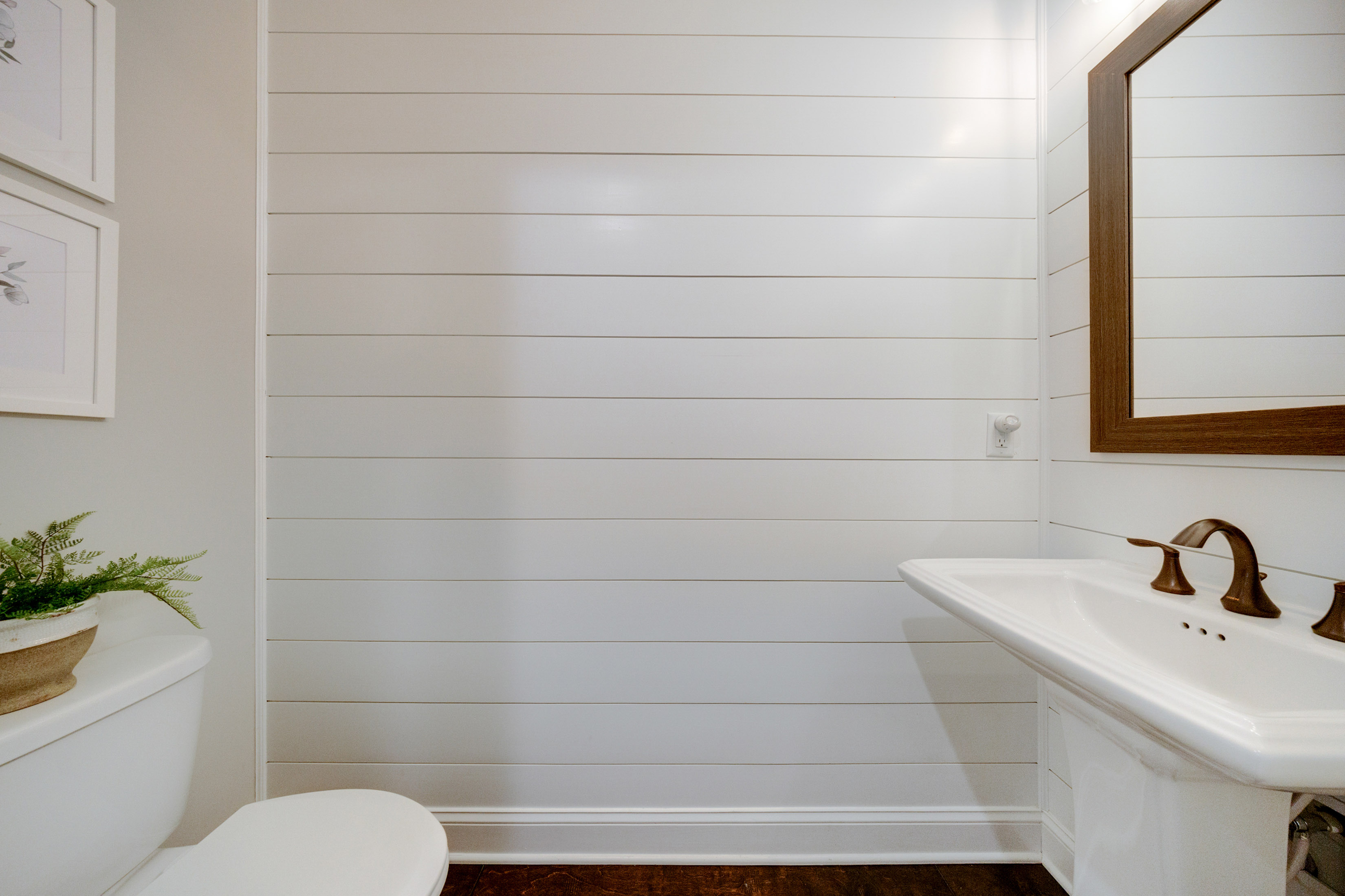  Beautifully Appointed Two-story Townhome in Inviting Gated Roswell Community - 物件實景