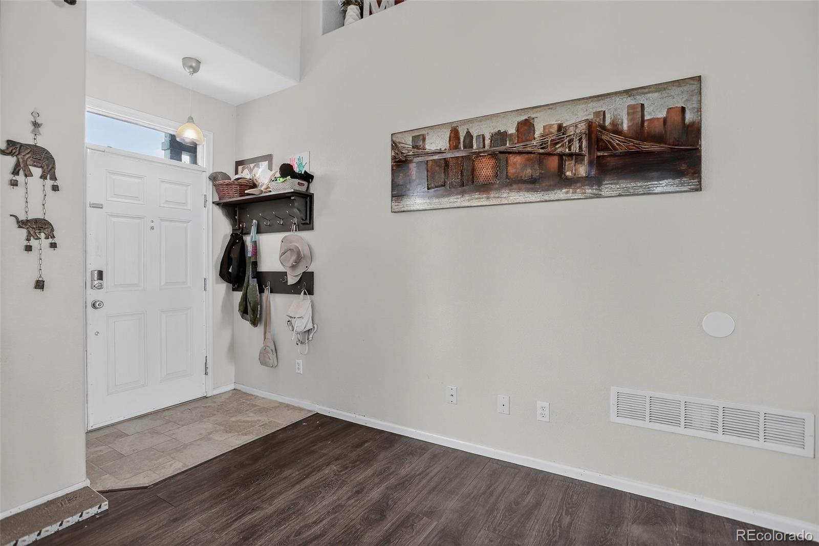 Aurora, Colorado, 80018, United States, 3 Bedrooms Bedrooms, ,3 BathroomsBathrooms,Residential,For Sale,1903575