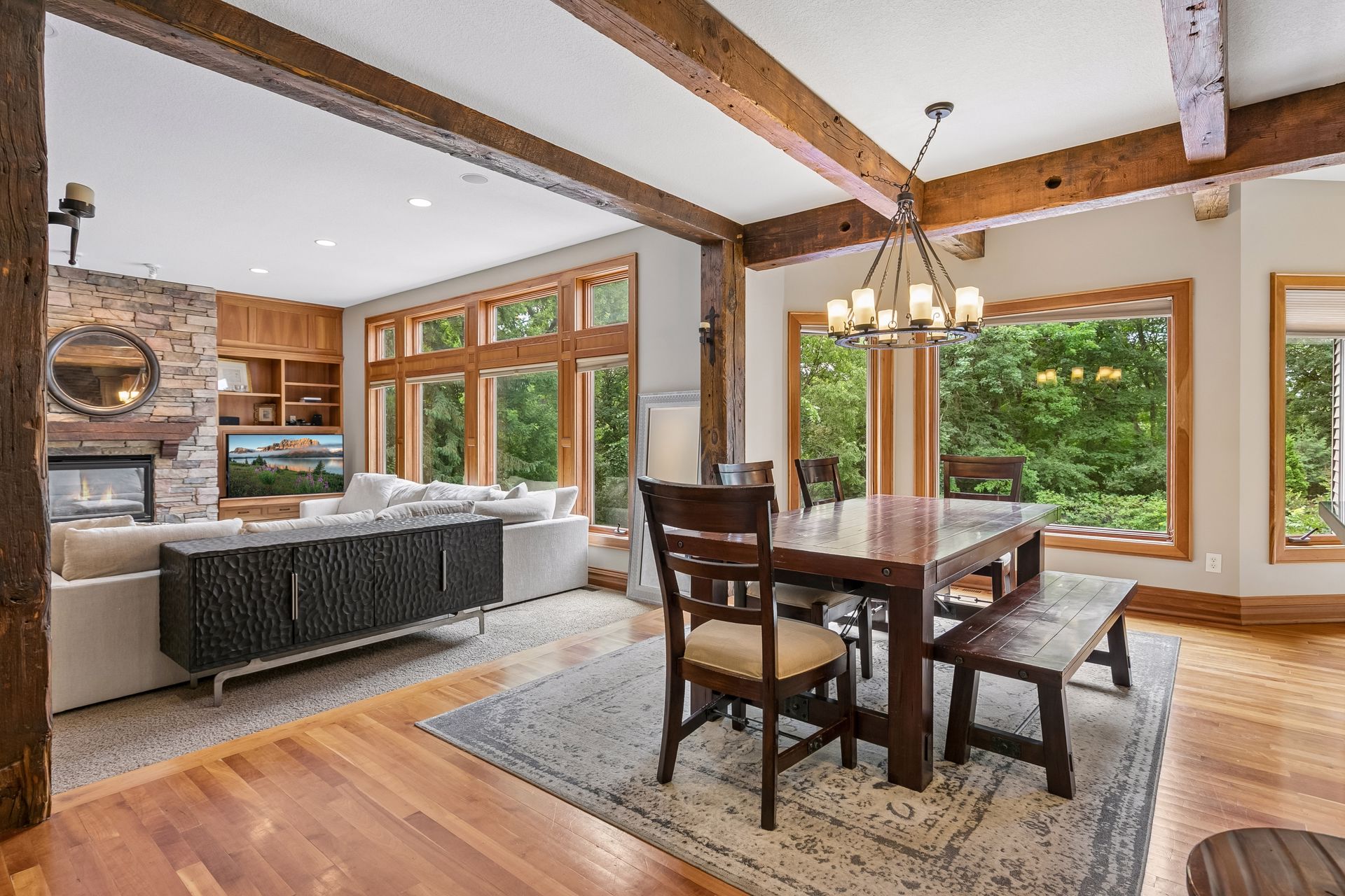  One-of-a-kind wooded retreat in Lakeville - 物件實景