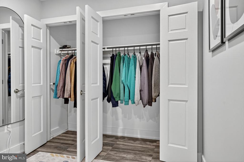 Washington, District of Columbia, 20010, United States, 2 Bedrooms Bedrooms, ,2 BathroomsBathrooms,Residential,For Sale,1975364