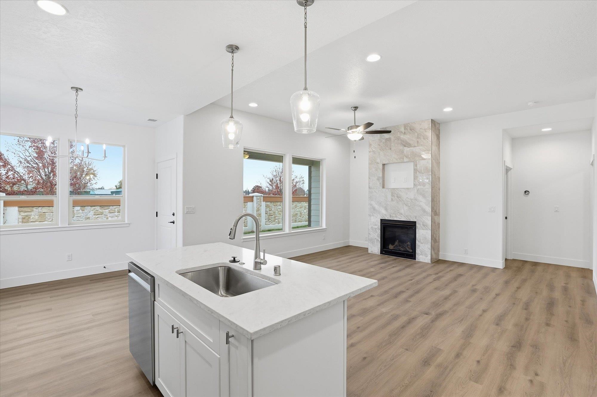 Deer Park, Washington, 99006, United States, 3 Bedrooms Bedrooms, ,2 BathroomsBathrooms,Residential,For Sale,1988069