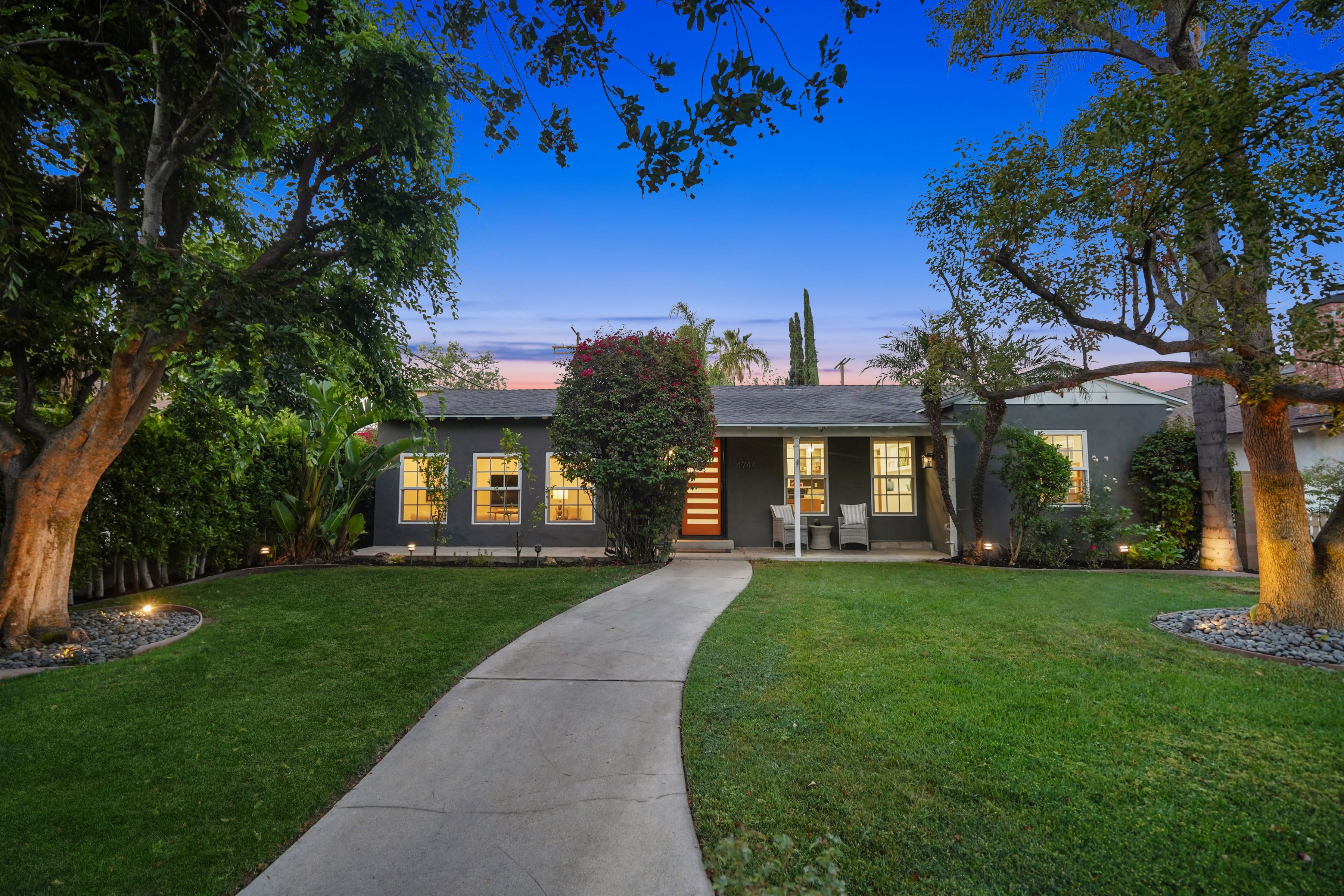  4744 Camellia Avenue - 物件實景