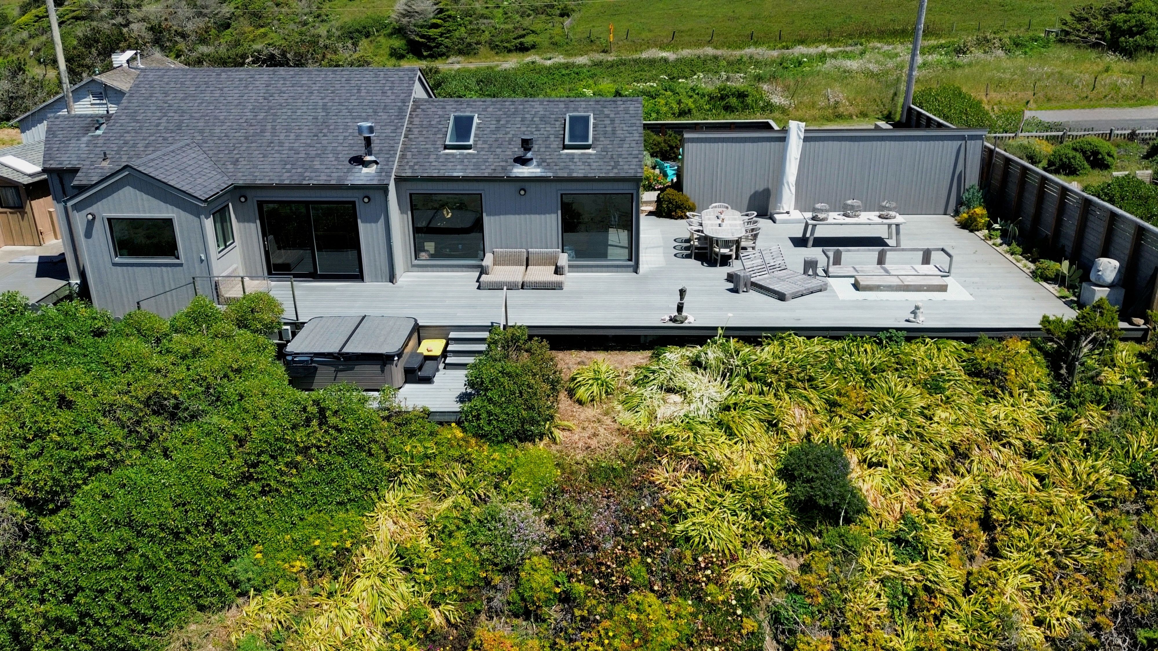  7187 Cliff Avenue, Bodega Bay, CA 94923 - 物件實景