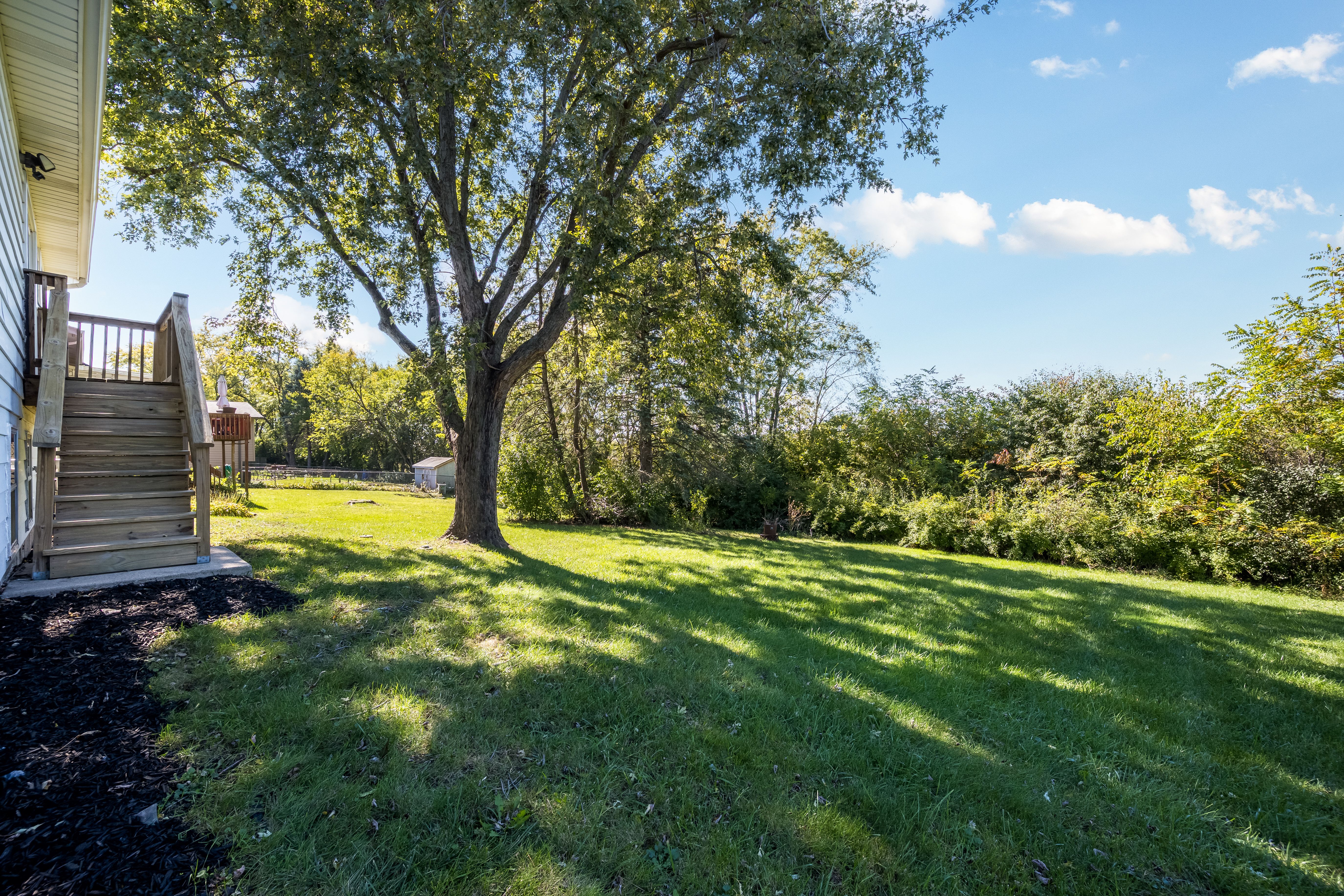  Welcome to This Beautifully Updated Split-Level Home in Richton Park - 物件實景