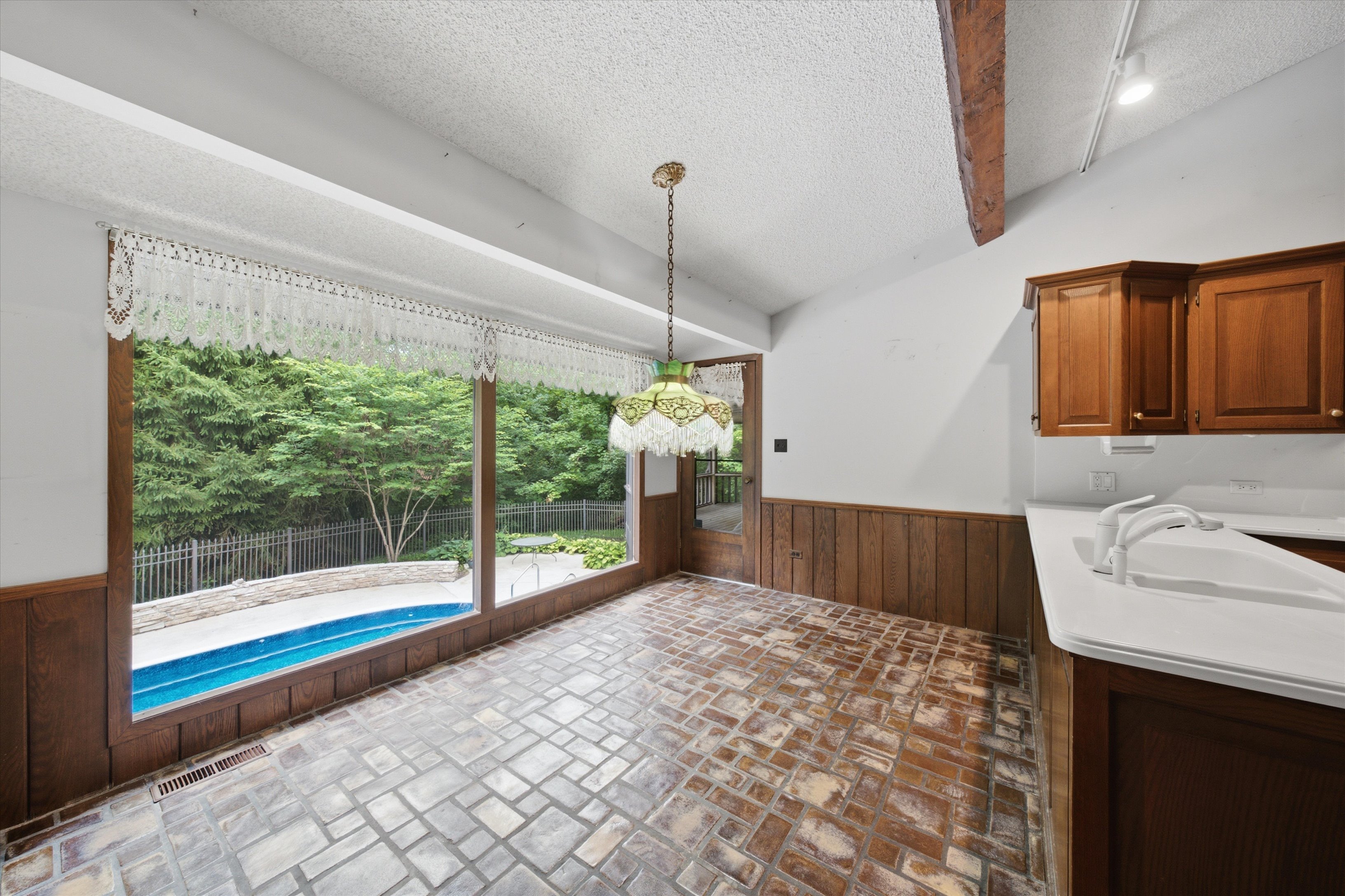  Private Country Estate Situated on Over Nine Acres of Beautiful Open Grounds - 物件實景