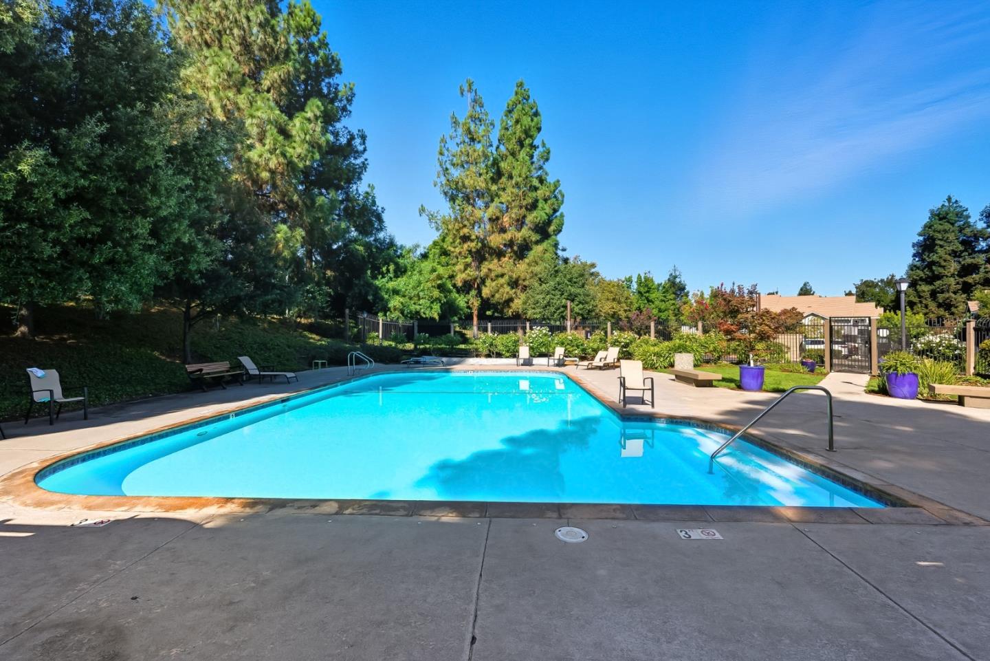 San Jose, California, 95121, United States, 2 Bedrooms Bedrooms, ,2 BathroomsBathrooms,Residential,For Sale,1950993