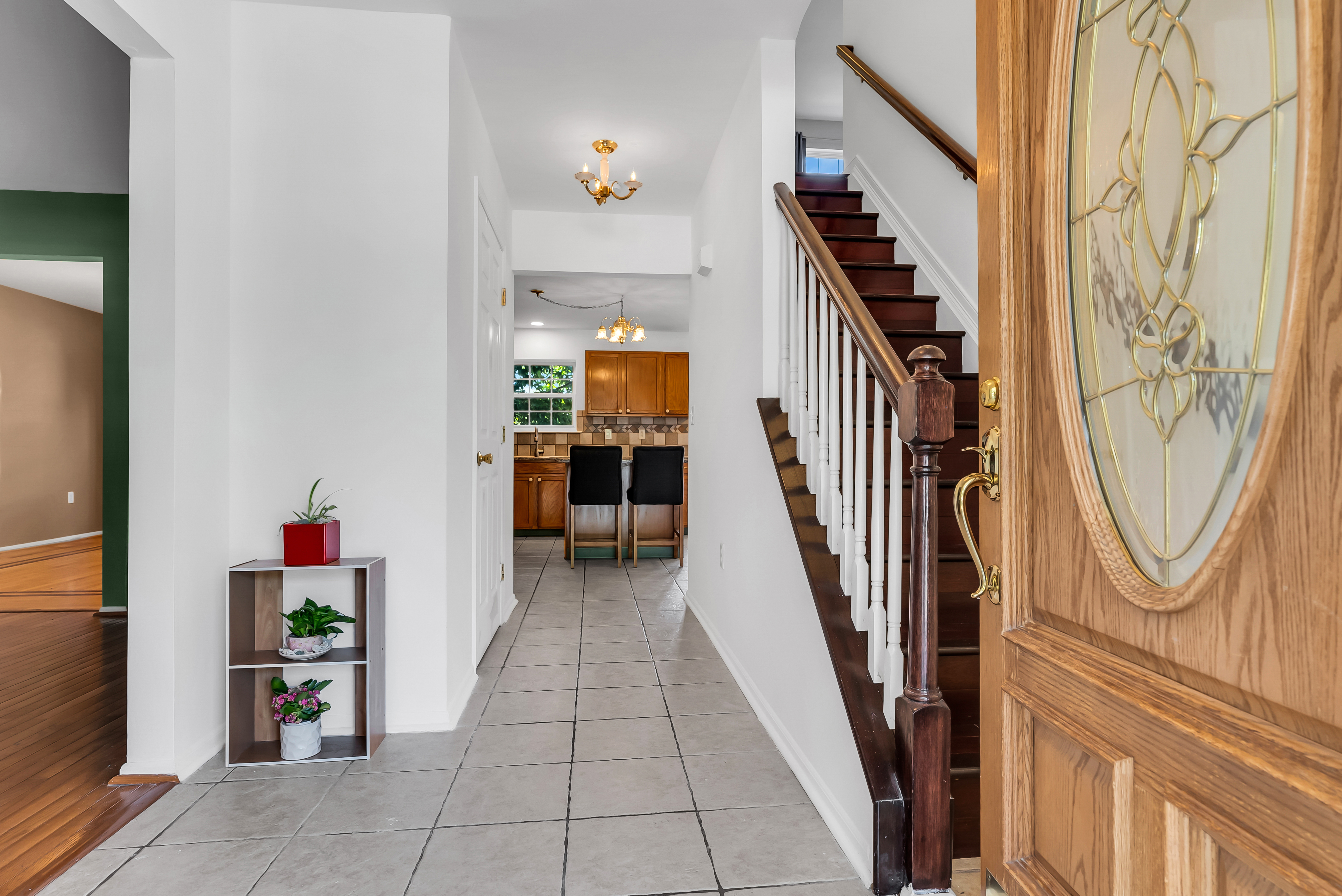  Woodland Hills Colonial Opportunity - 物件實景