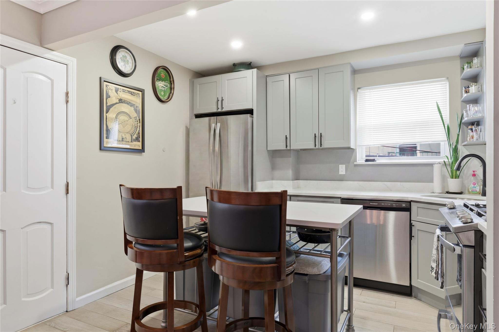  2511 44th Street, Astoria, NY, 11103 - 物件實景