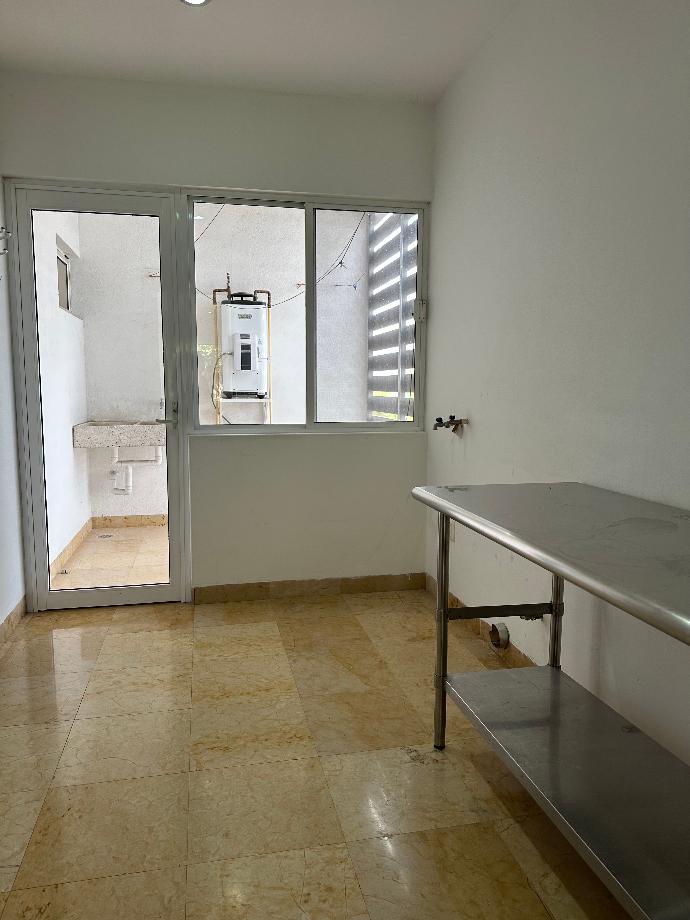 Querétaro, Querétaro, 76100, Mexico, 3 Bedrooms Bedrooms, ,4 BathroomsBathrooms,Residential,For Sale,1699269