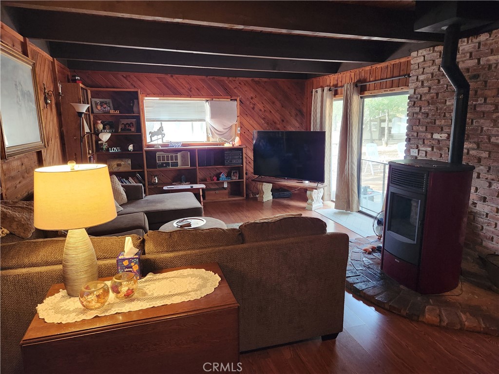 Oroville, California, 95966, United States, 4 Bedrooms Bedrooms, ,2 BathroomsBathrooms,Residential,For Sale,1887256