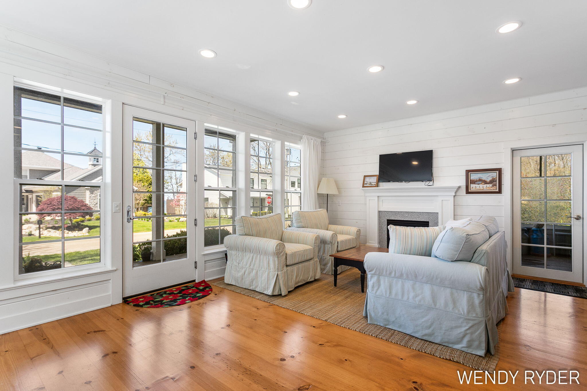 South Haven, Michigan, 49090, United States, 4 Bedrooms Bedrooms, ,4 BathroomsBathrooms,Residential,For Sale,1907418
